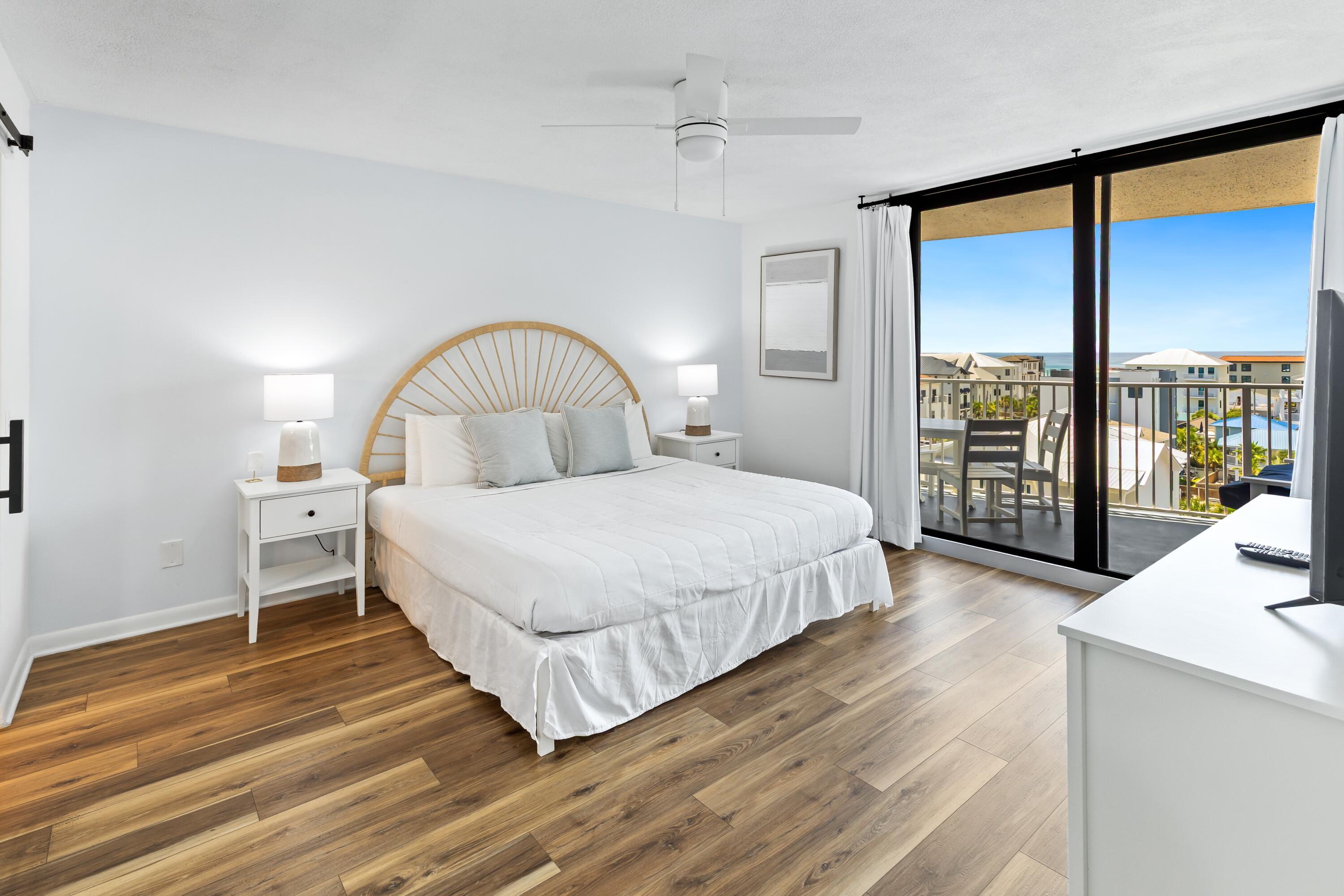 MAINSAIL CONDO PH 4 - Residential