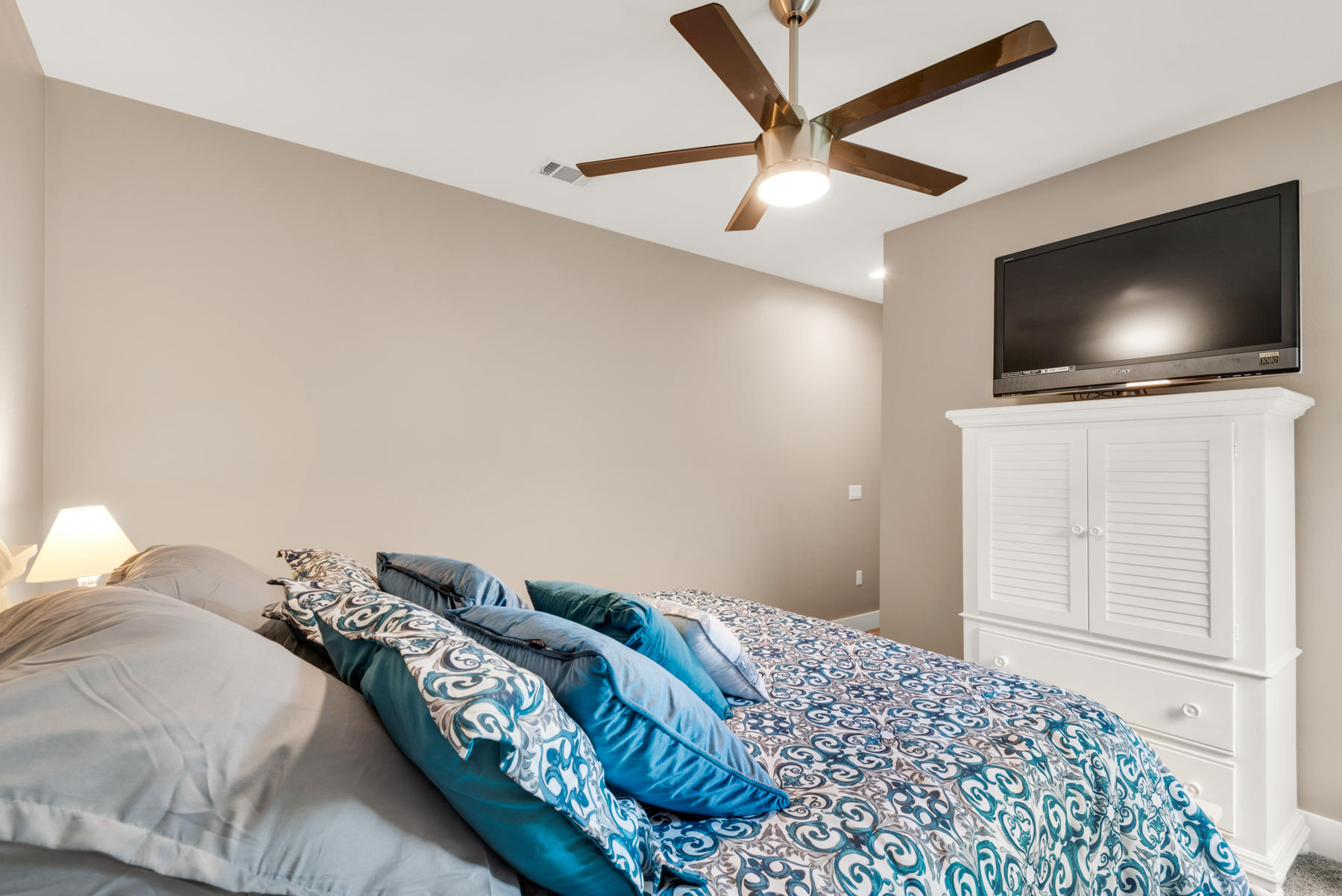 BAYOU POQUITO - Residential