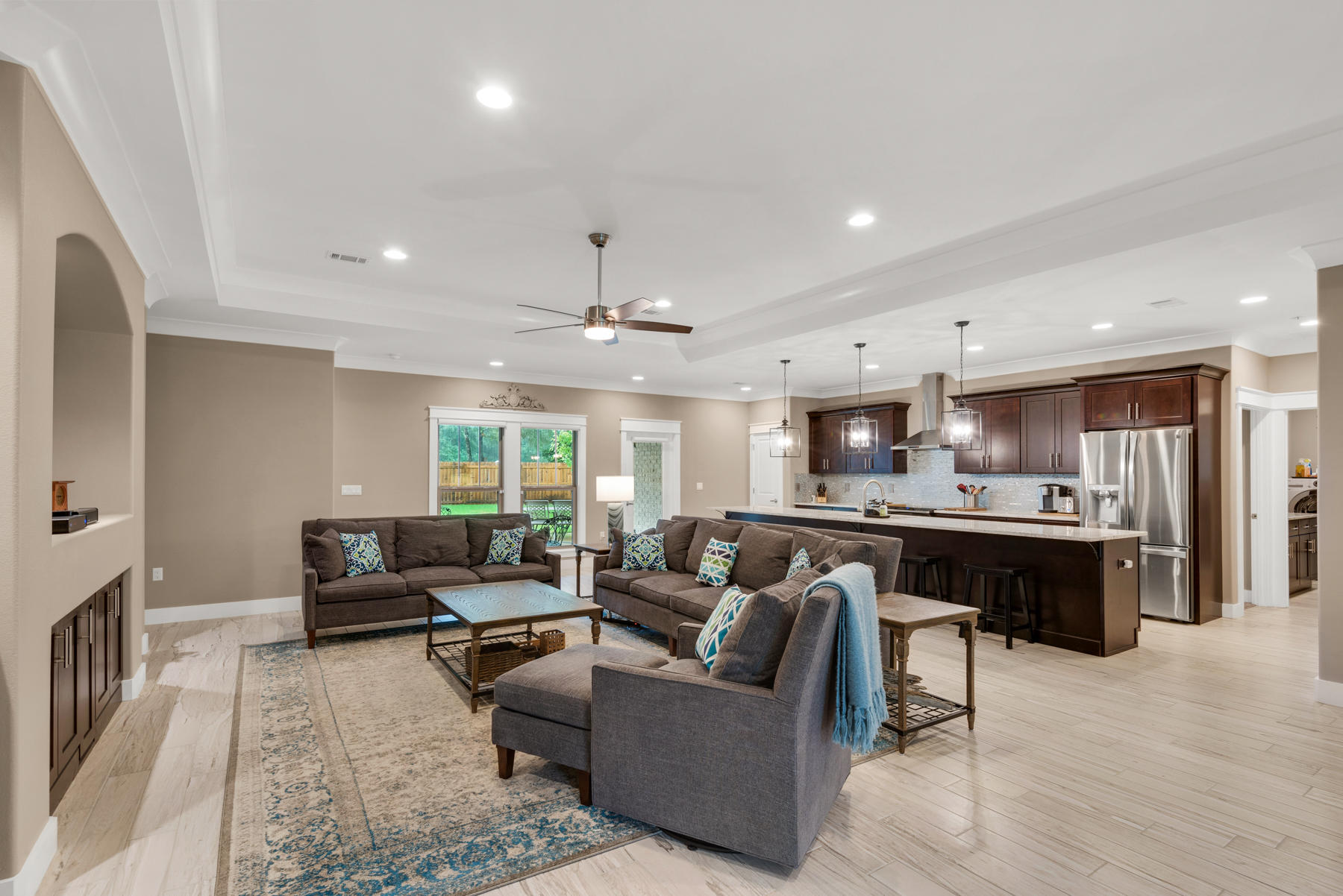 BAYOU POQUITO - Residential