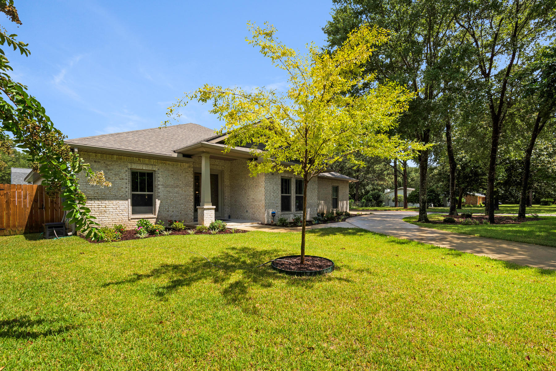 BAYOU POQUITO - Residential