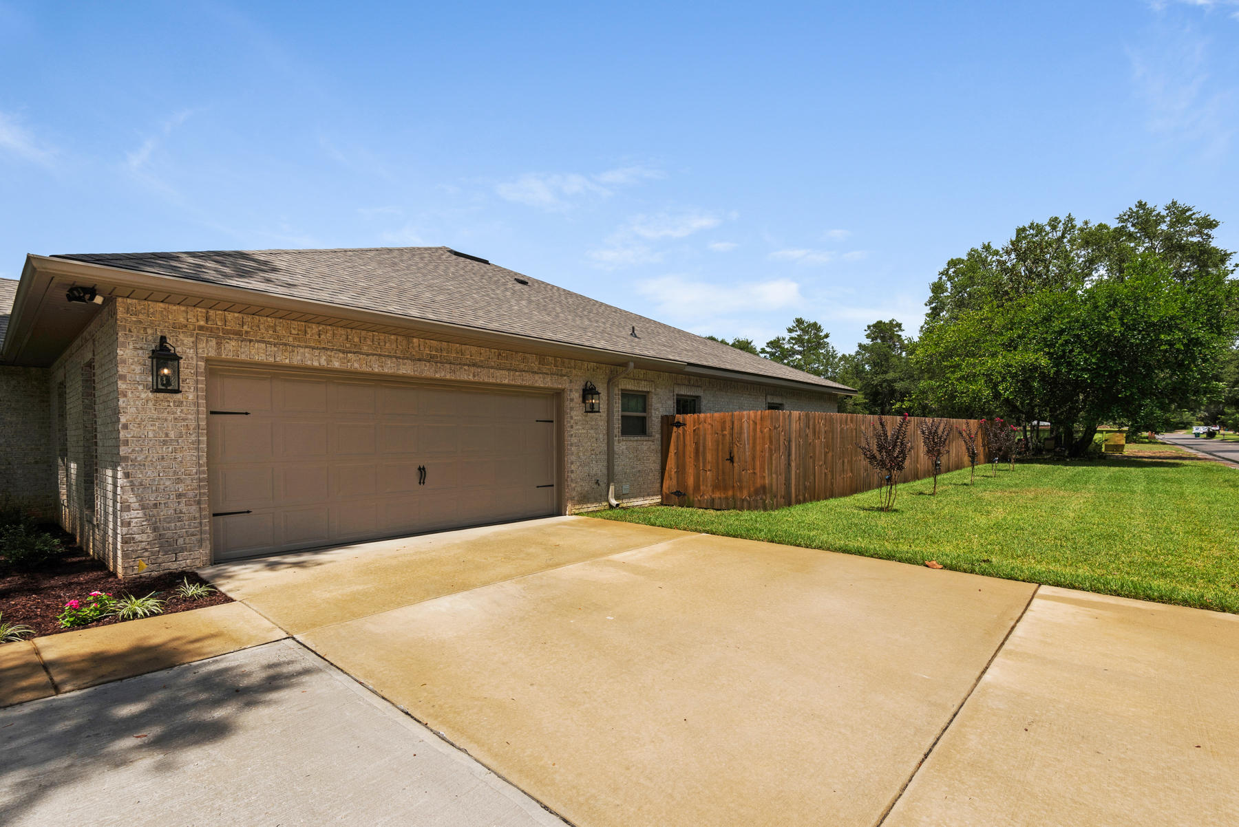 BAYOU POQUITO - Residential