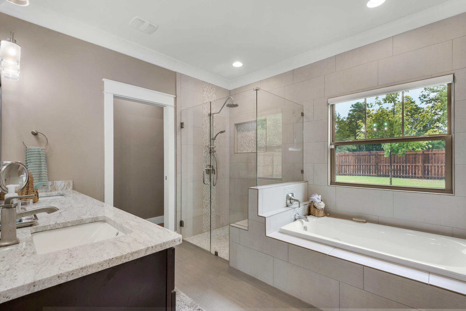 BAYOU POQUITO - Residential