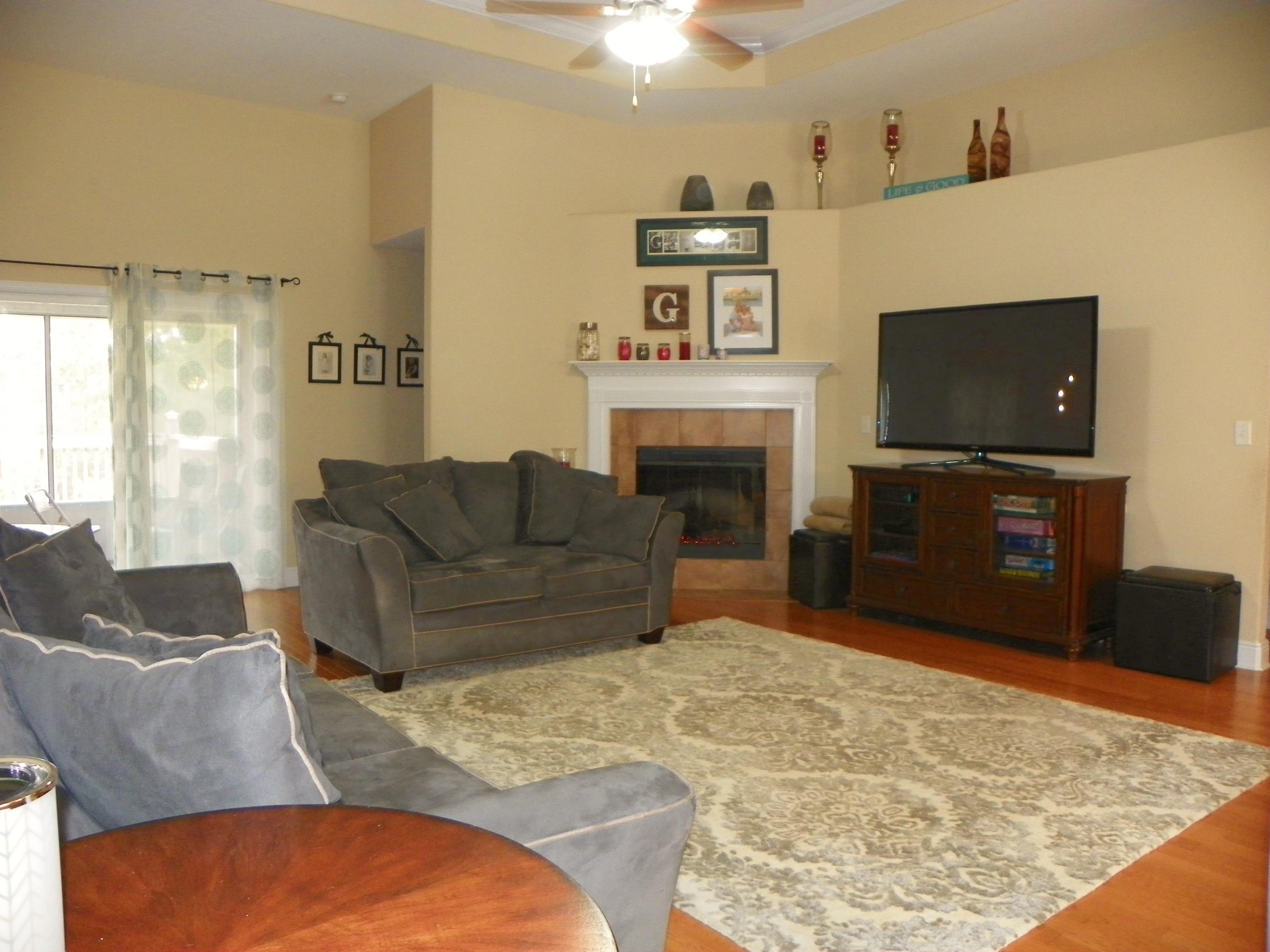 FOX VALLEY - Residential