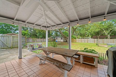 197 Country Club Road Shalimar FL 32579