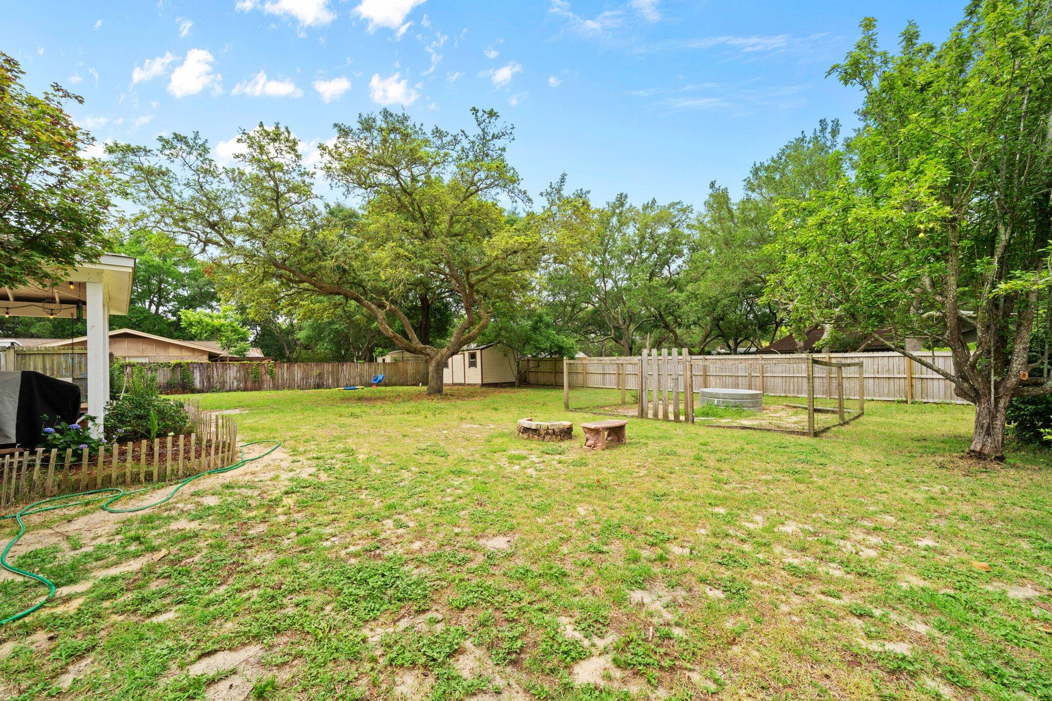 LAKE LORRAINE ESTATES 1 - Residential