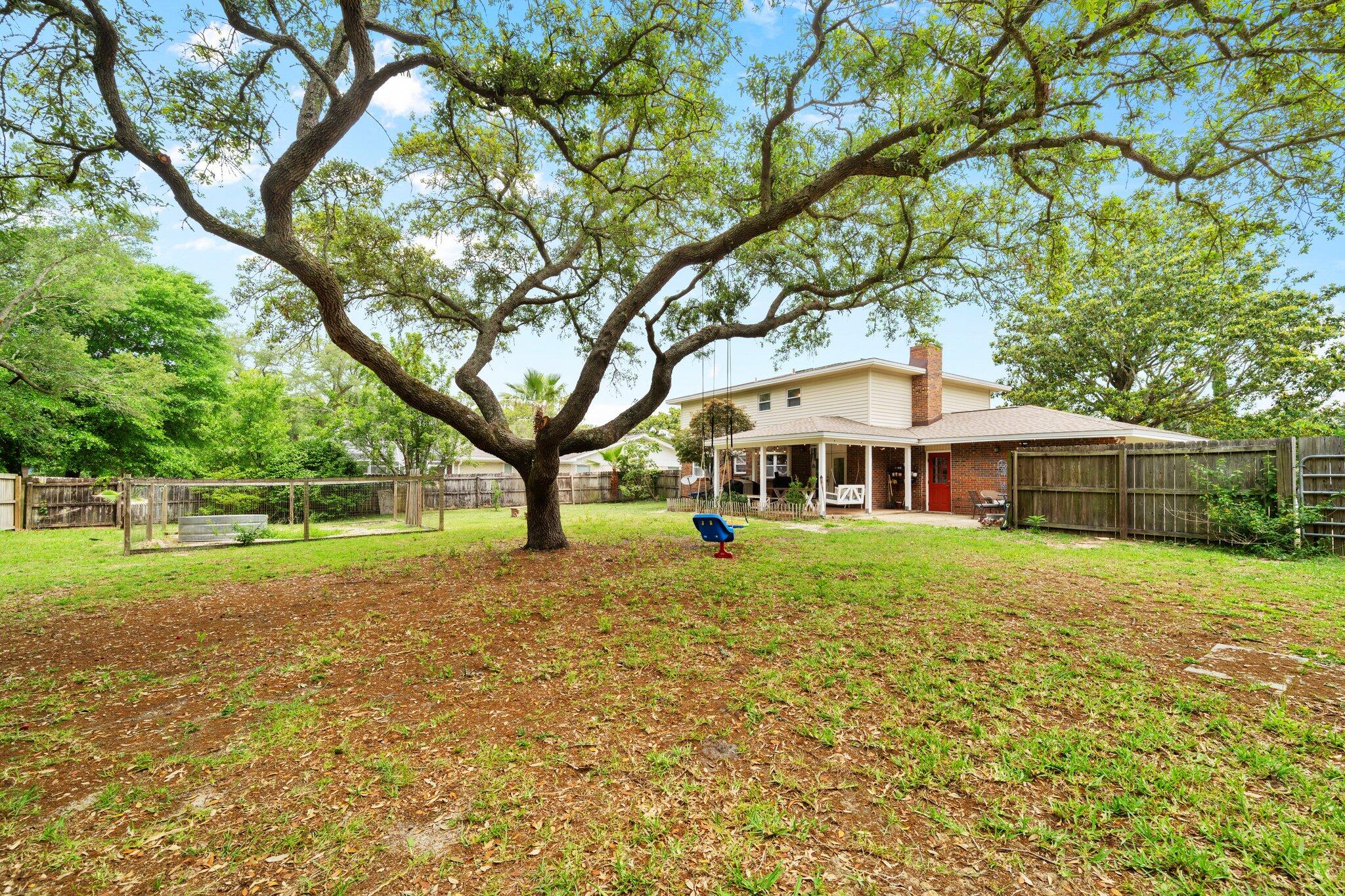 LAKE LORRAINE ESTATES 1 - Residential