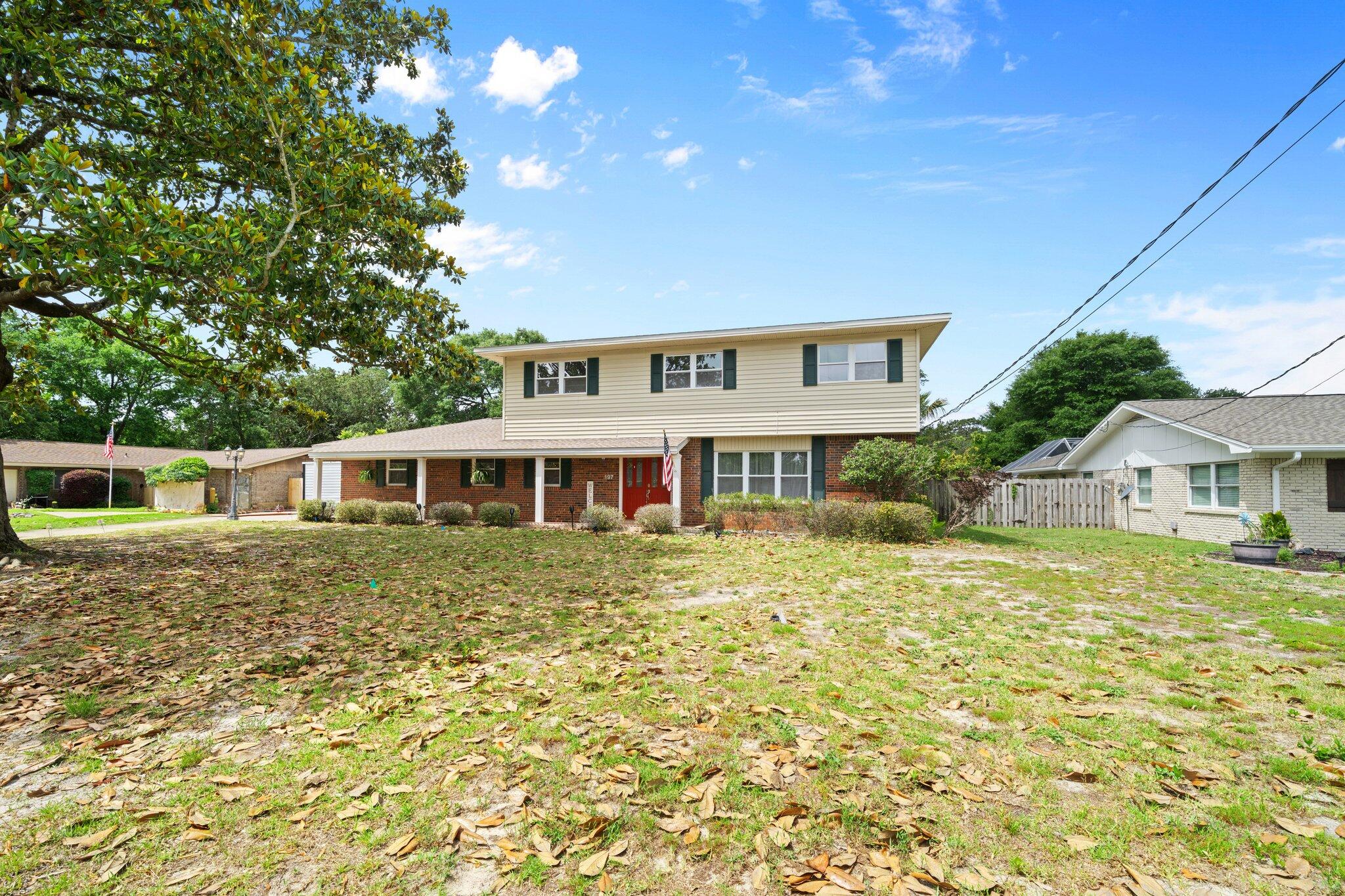 LAKE LORRAINE ESTATES 1 - Residential