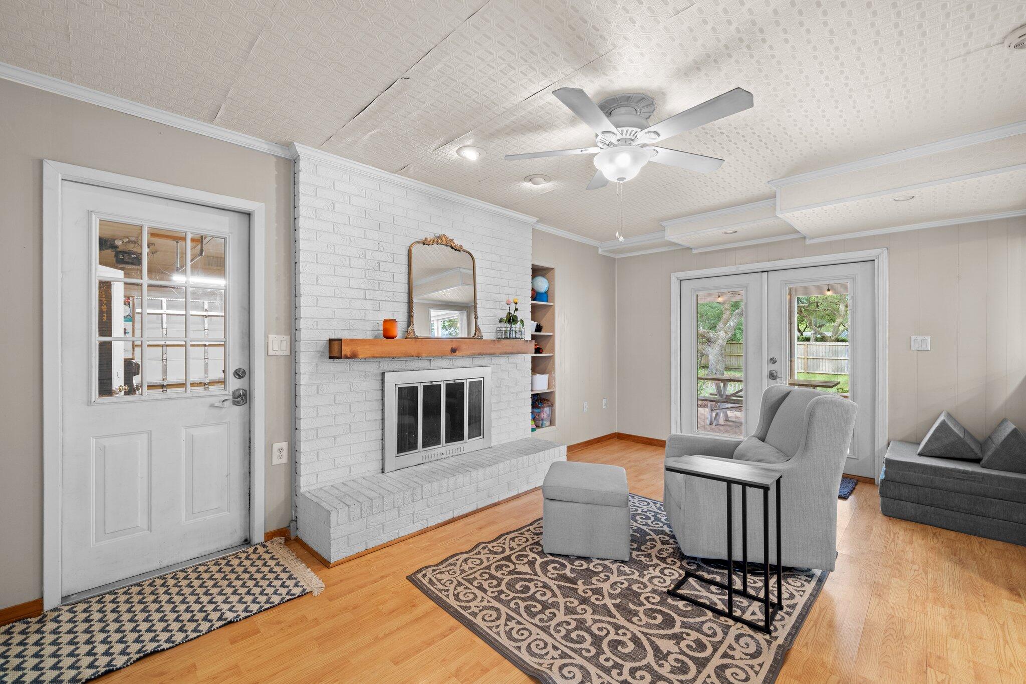 LAKE LORRAINE ESTATES 1 - Residential
