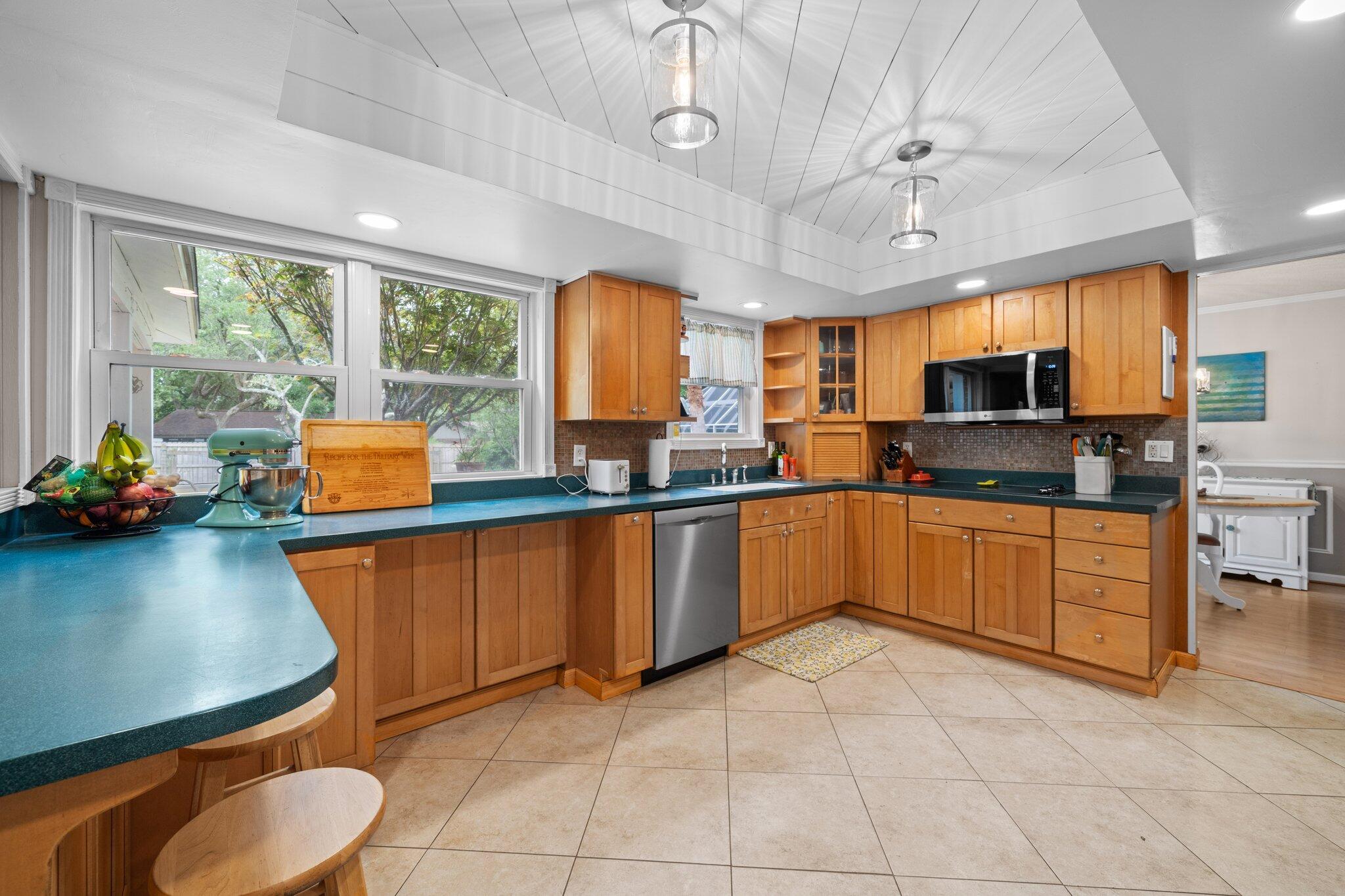 LAKE LORRAINE ESTATES 1 - Residential
