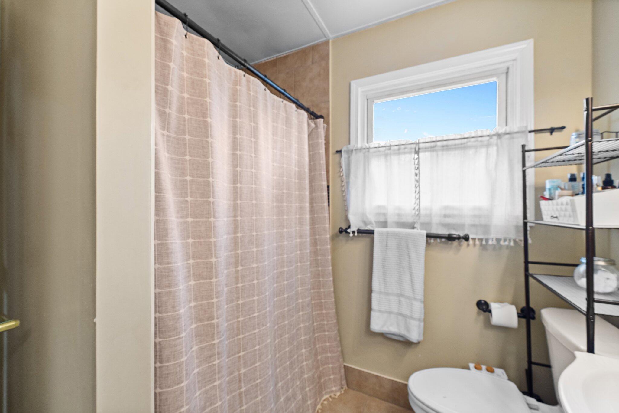 LAKE LORRAINE ESTATES 1 - Residential
