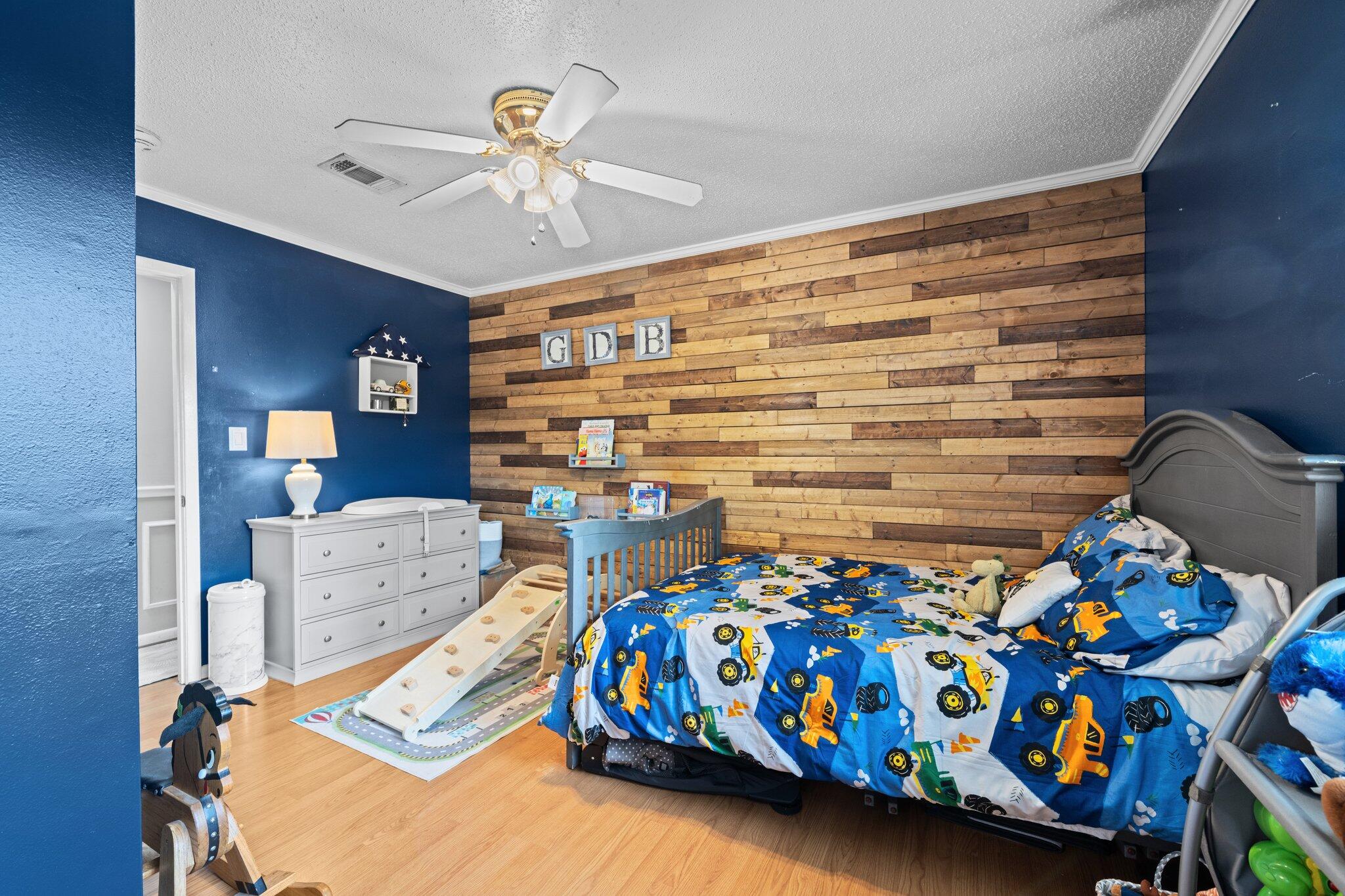 LAKE LORRAINE ESTATES 1 - Residential