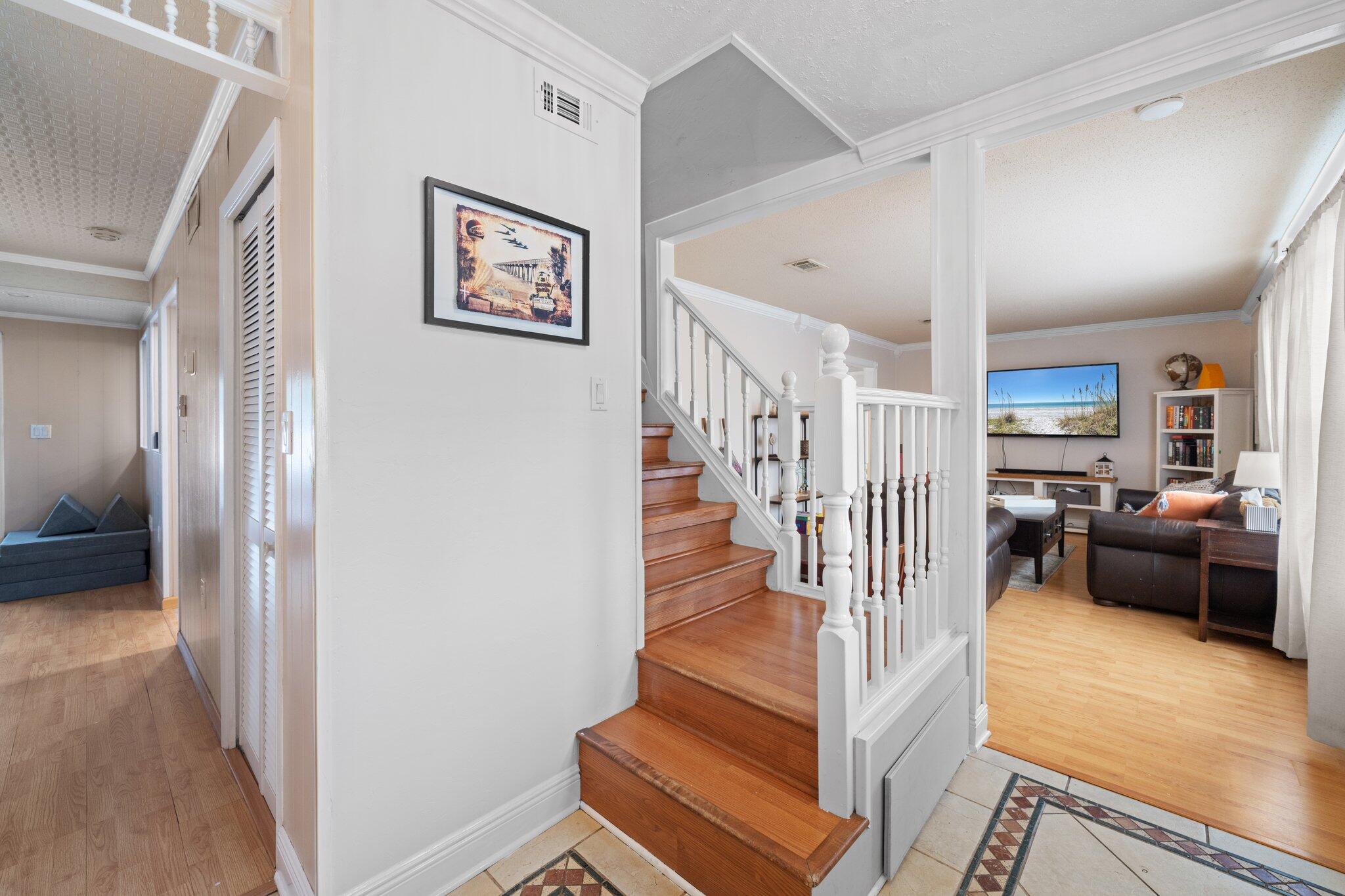LAKE LORRAINE ESTATES 1 - Residential