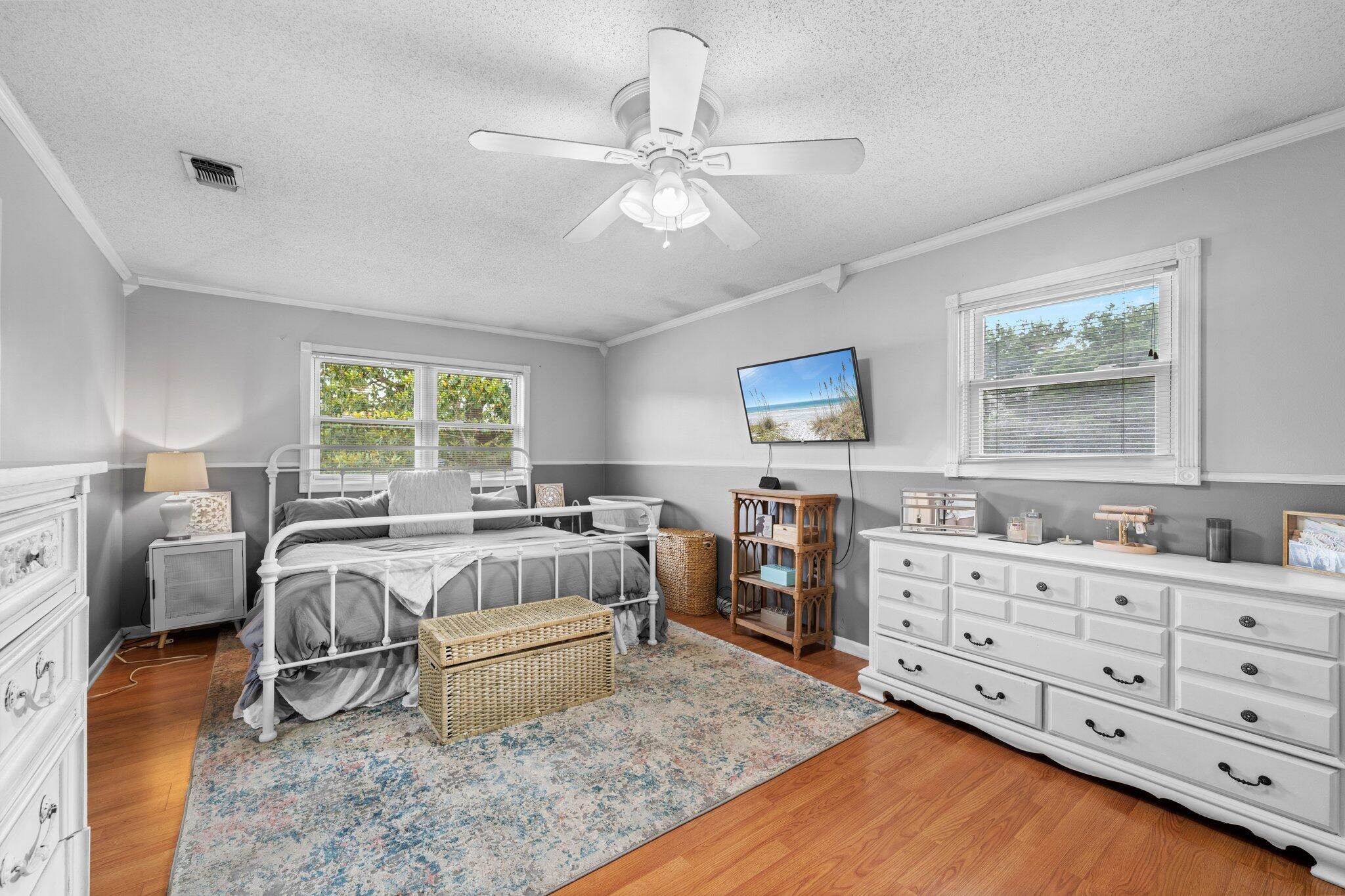 LAKE LORRAINE ESTATES 1 - Residential
