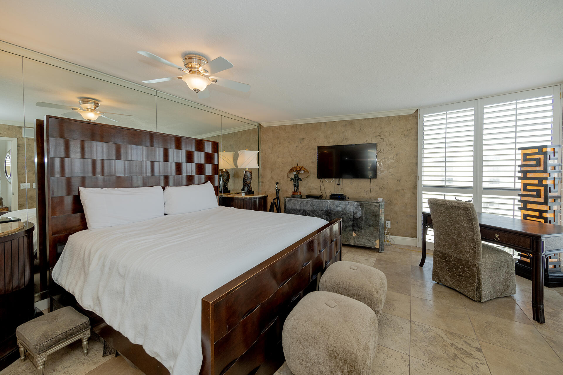 MAINSAIL CONDO PH 5 - Residential