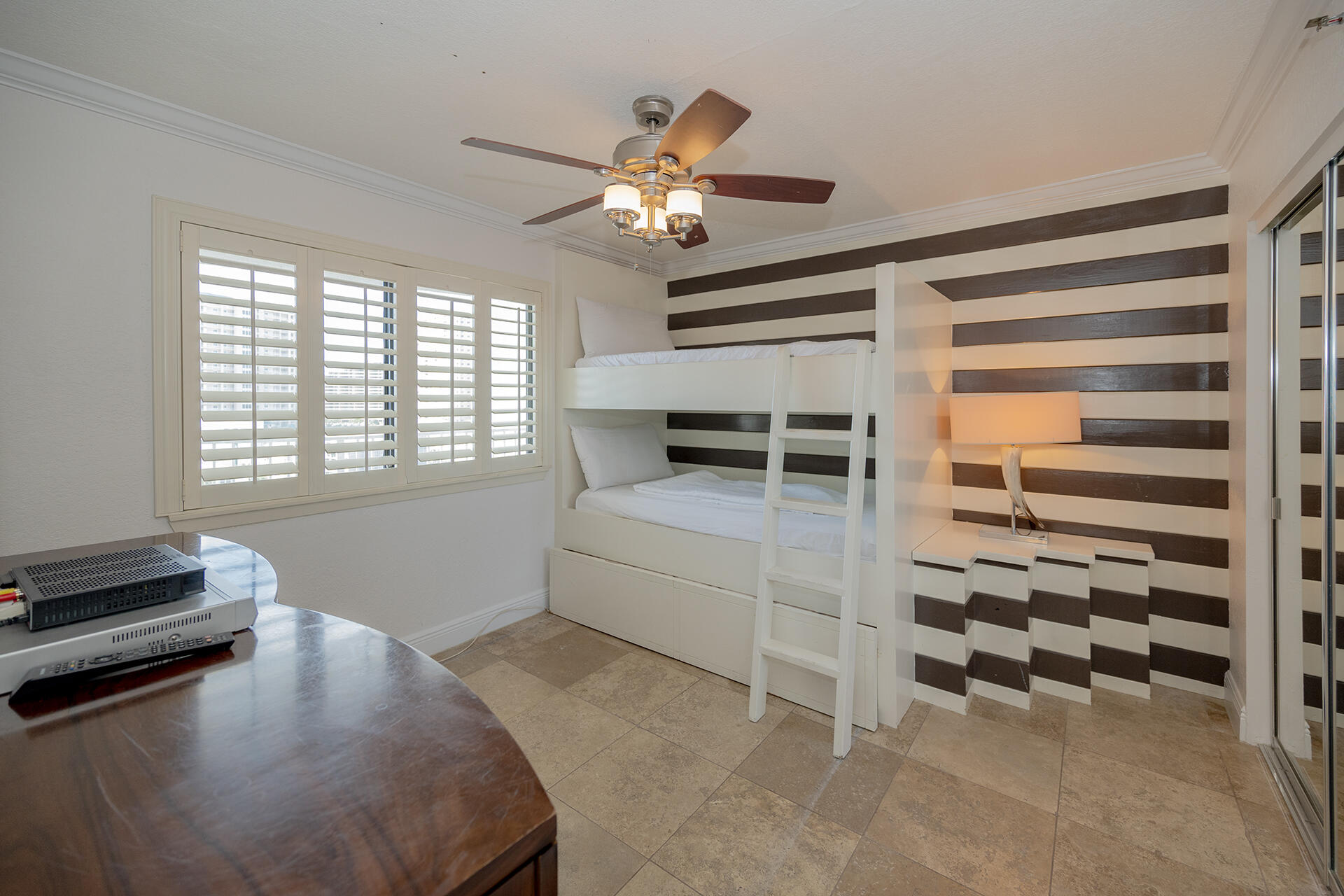 MAINSAIL CONDO PH 5 - Residential