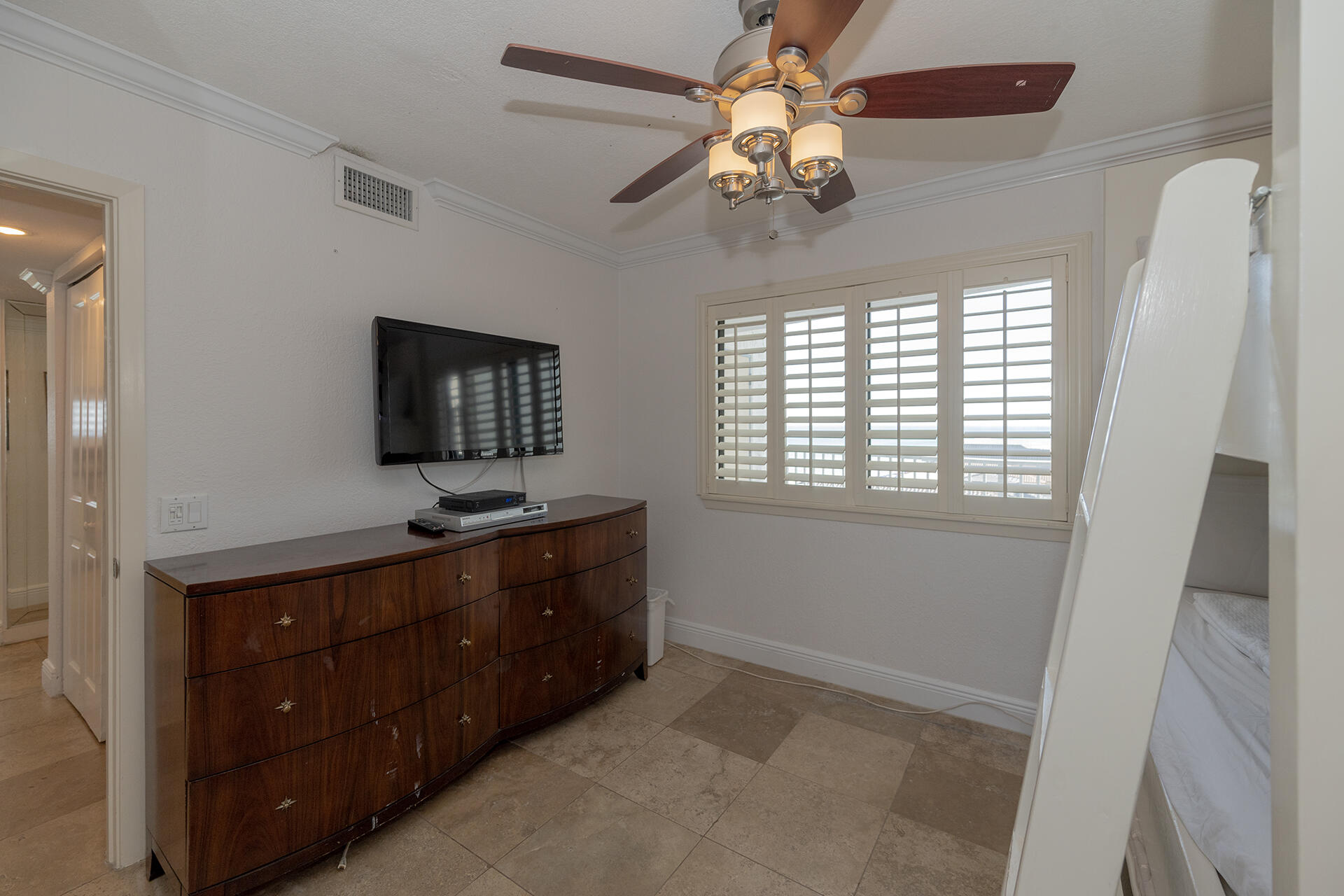 MAINSAIL CONDO PH 5 - Residential