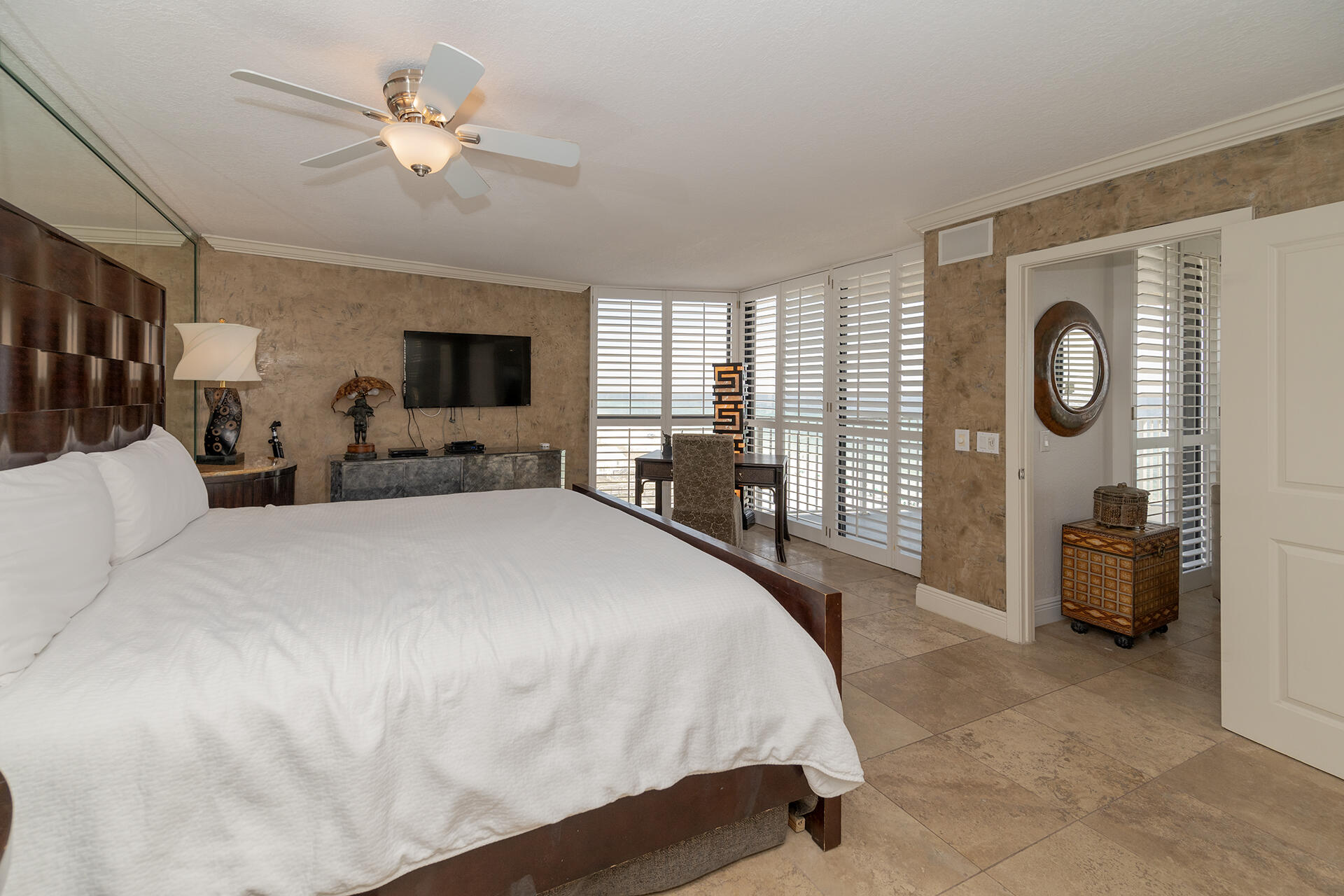 MAINSAIL CONDO PH 5 - Residential