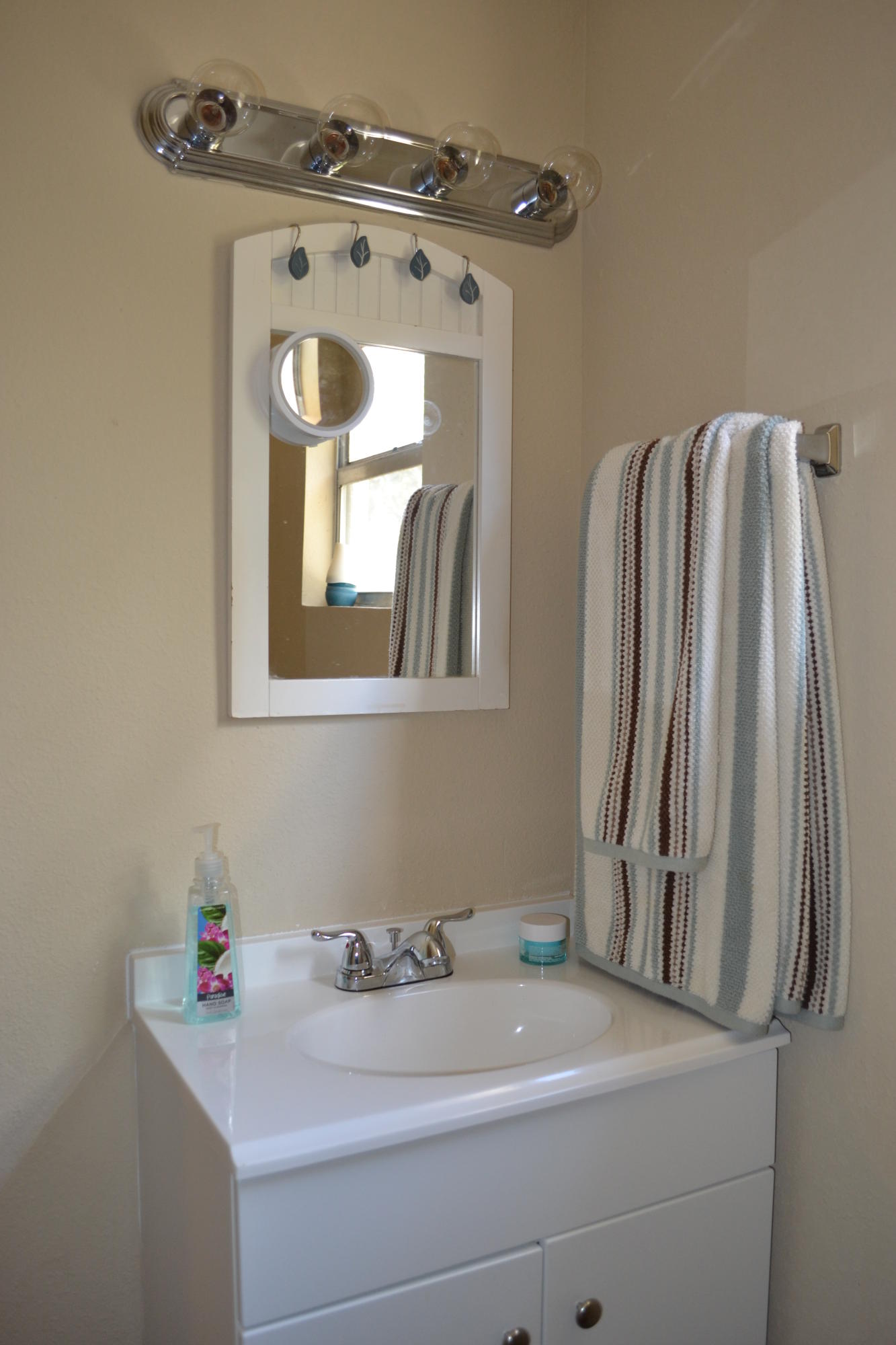 GARNIER BEACH LOT 4 BLK 8 - Residential