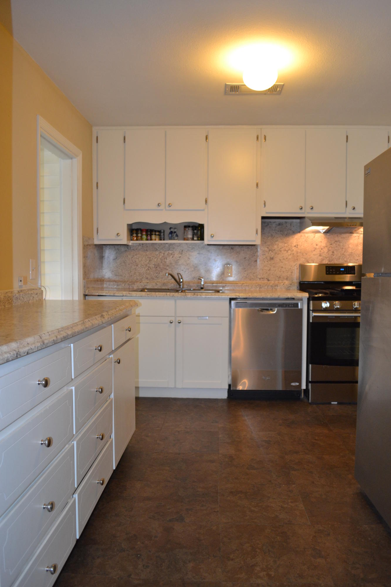 GARNIER BEACH LOT 4 BLK 8 - Residential