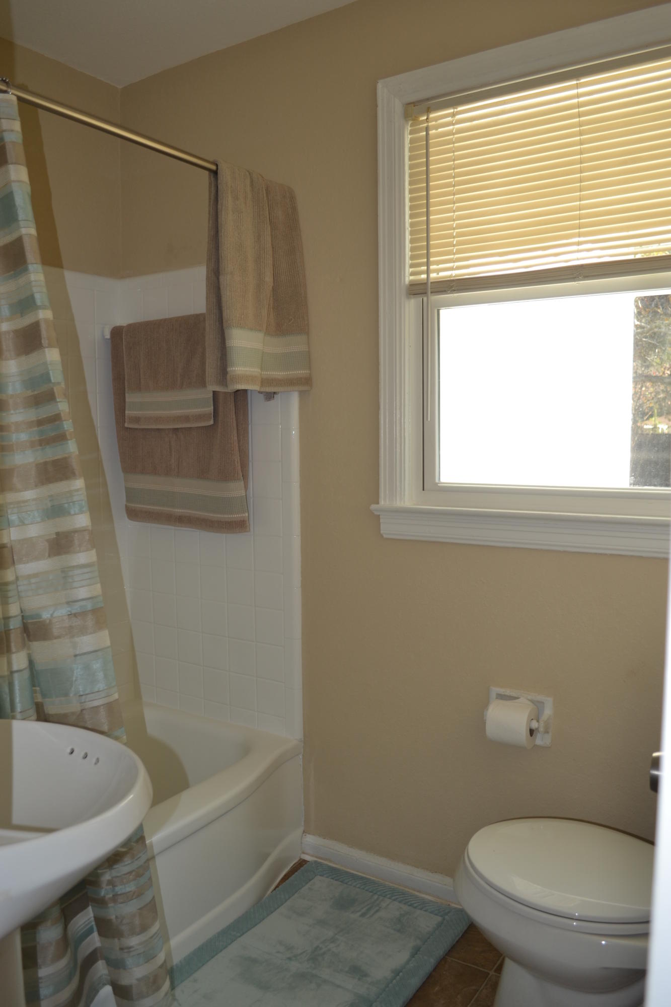 GARNIER BEACH LOT 4 BLK 8 - Residential