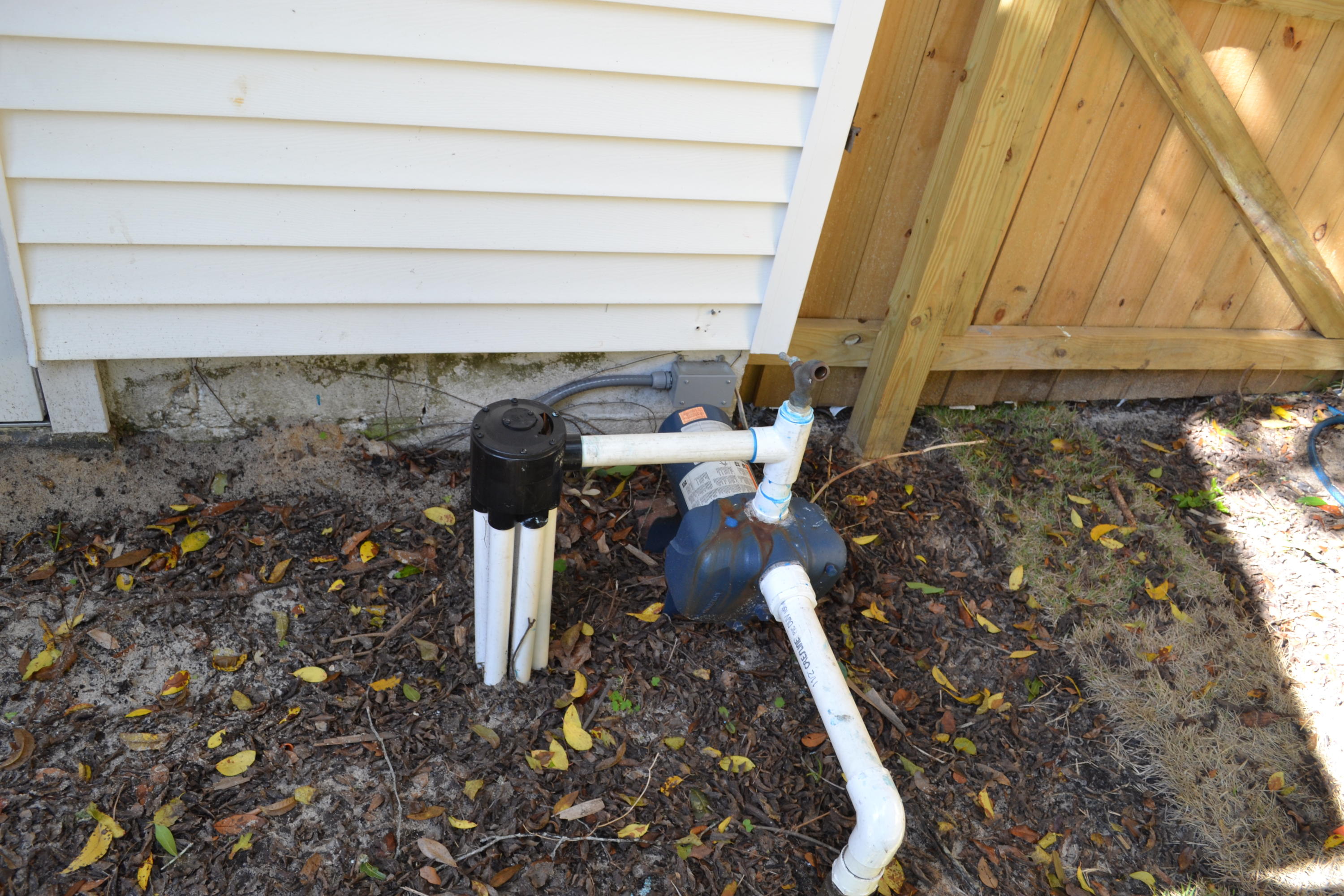 GARNIER BEACH LOT 4 BLK 8 - Residential