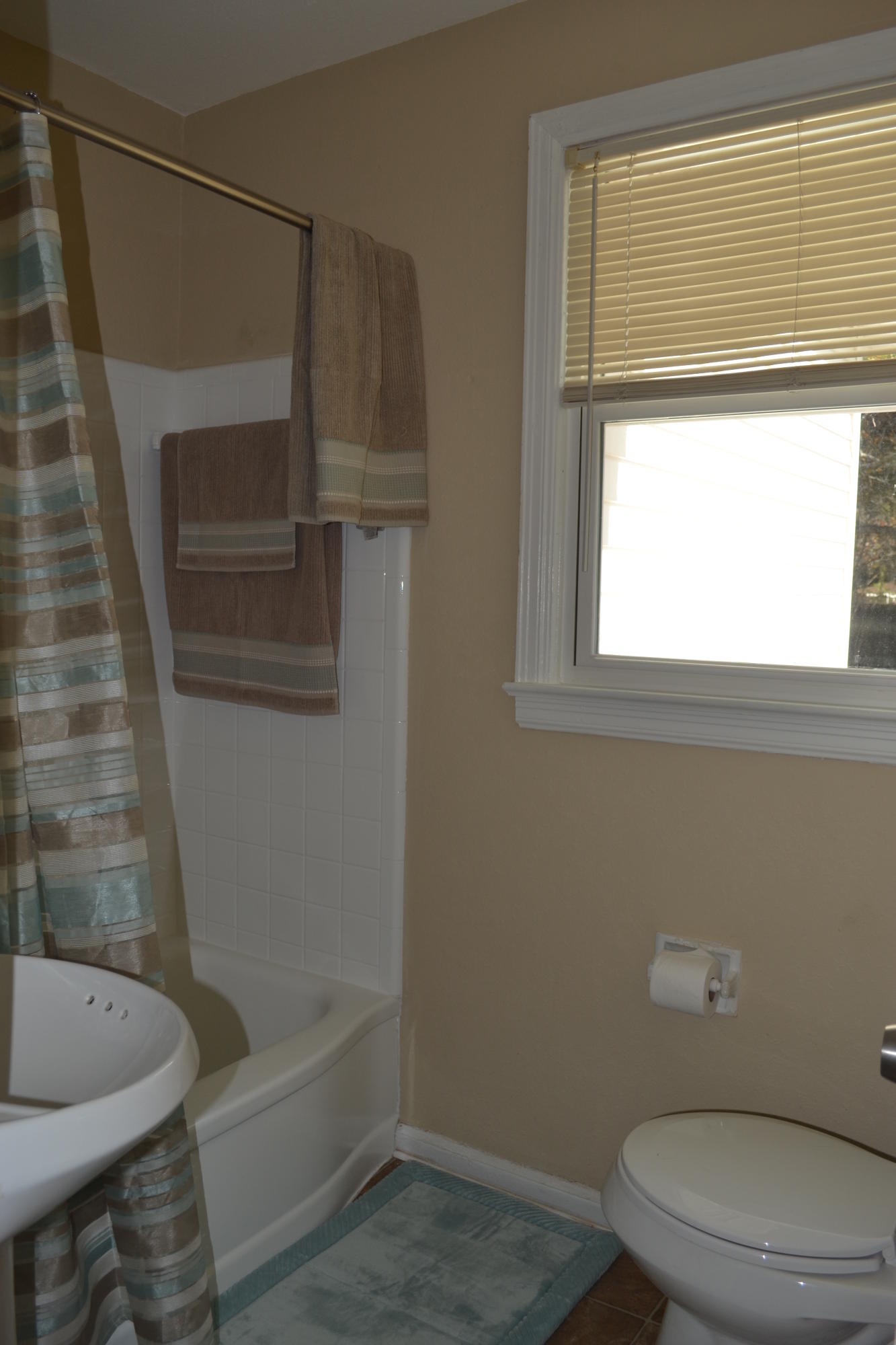 GARNIER BEACH LOT 4 BLK 8 - Residential