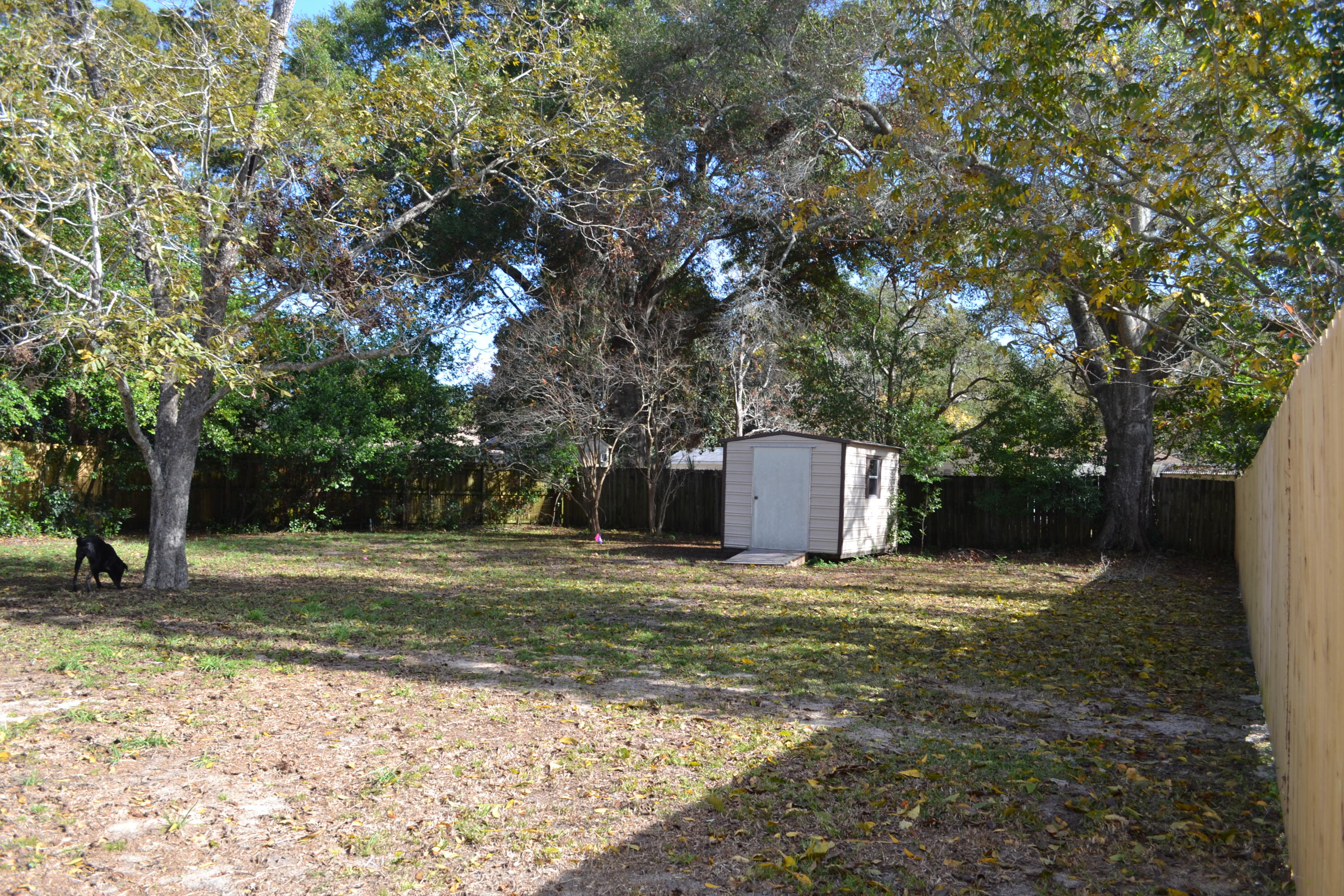 GARNIER BEACH LOT 4 BLK 8 - Residential