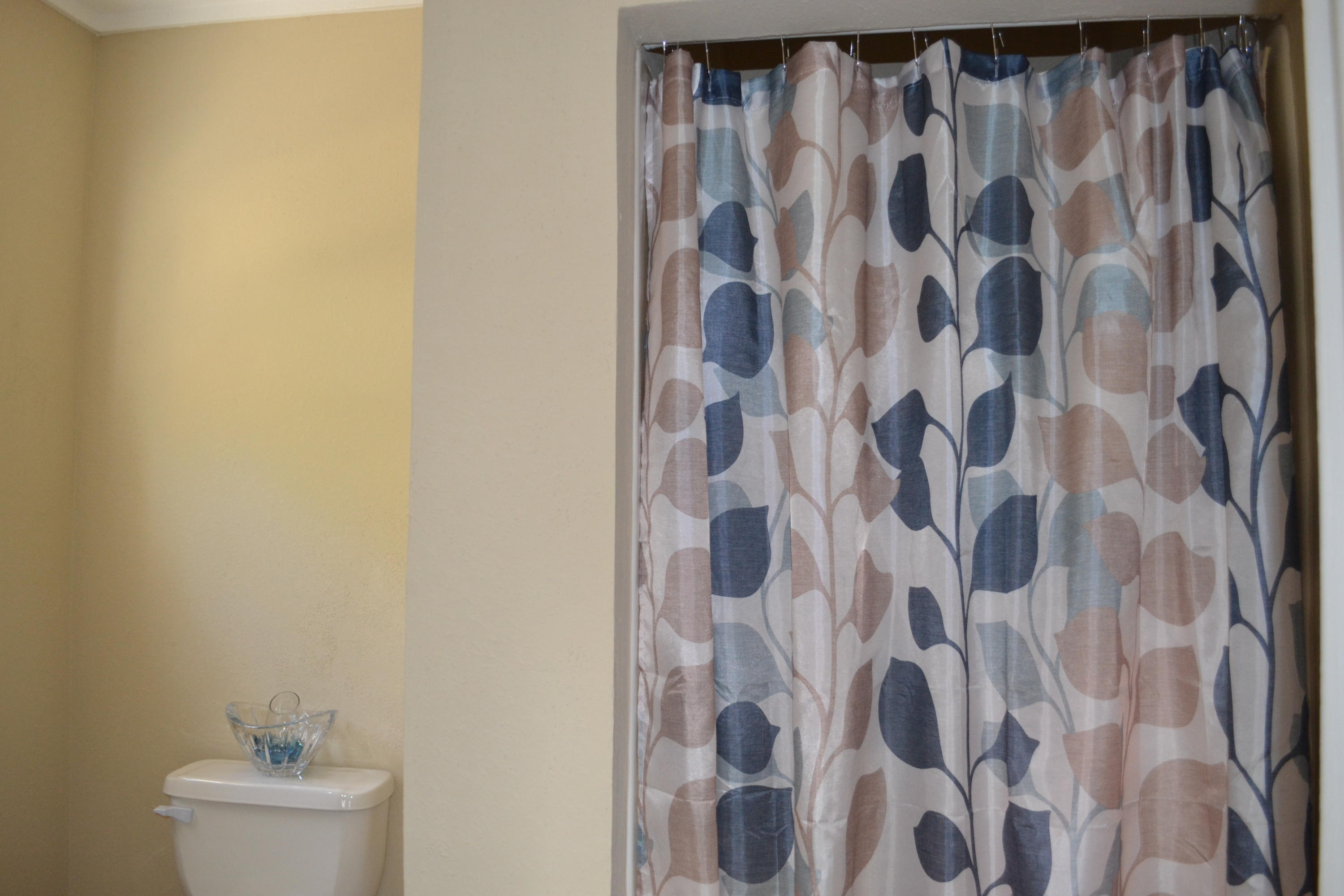 GARNIER BEACH LOT 4 BLK 8 - Residential