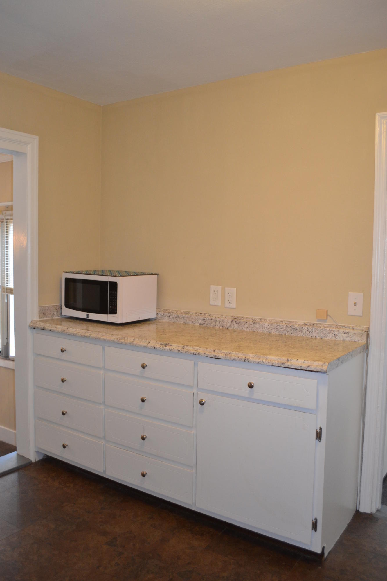 GARNIER BEACH LOT 4 BLK 8 - Residential