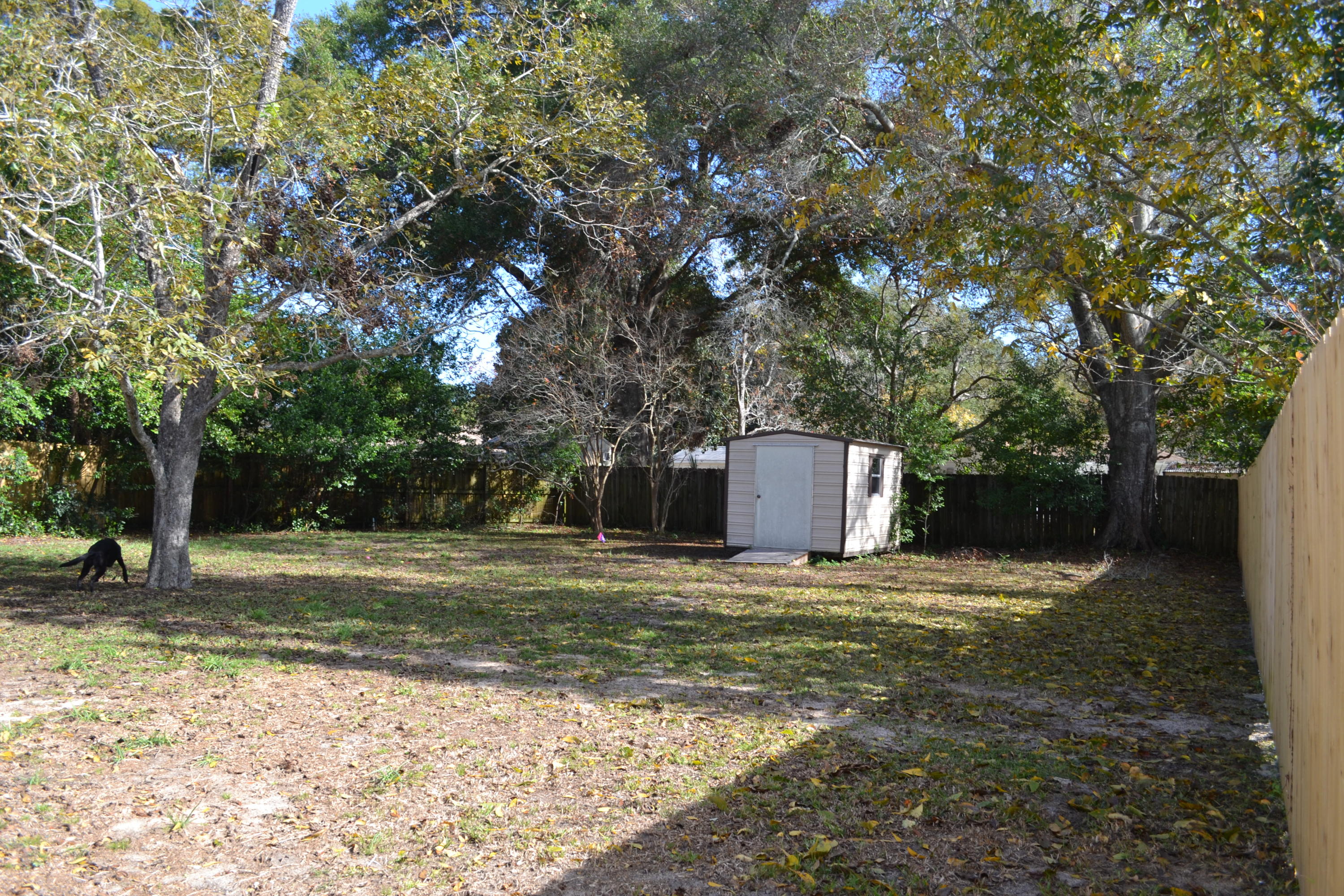 GARNIER BEACH LOT 4 BLK 8 - Residential