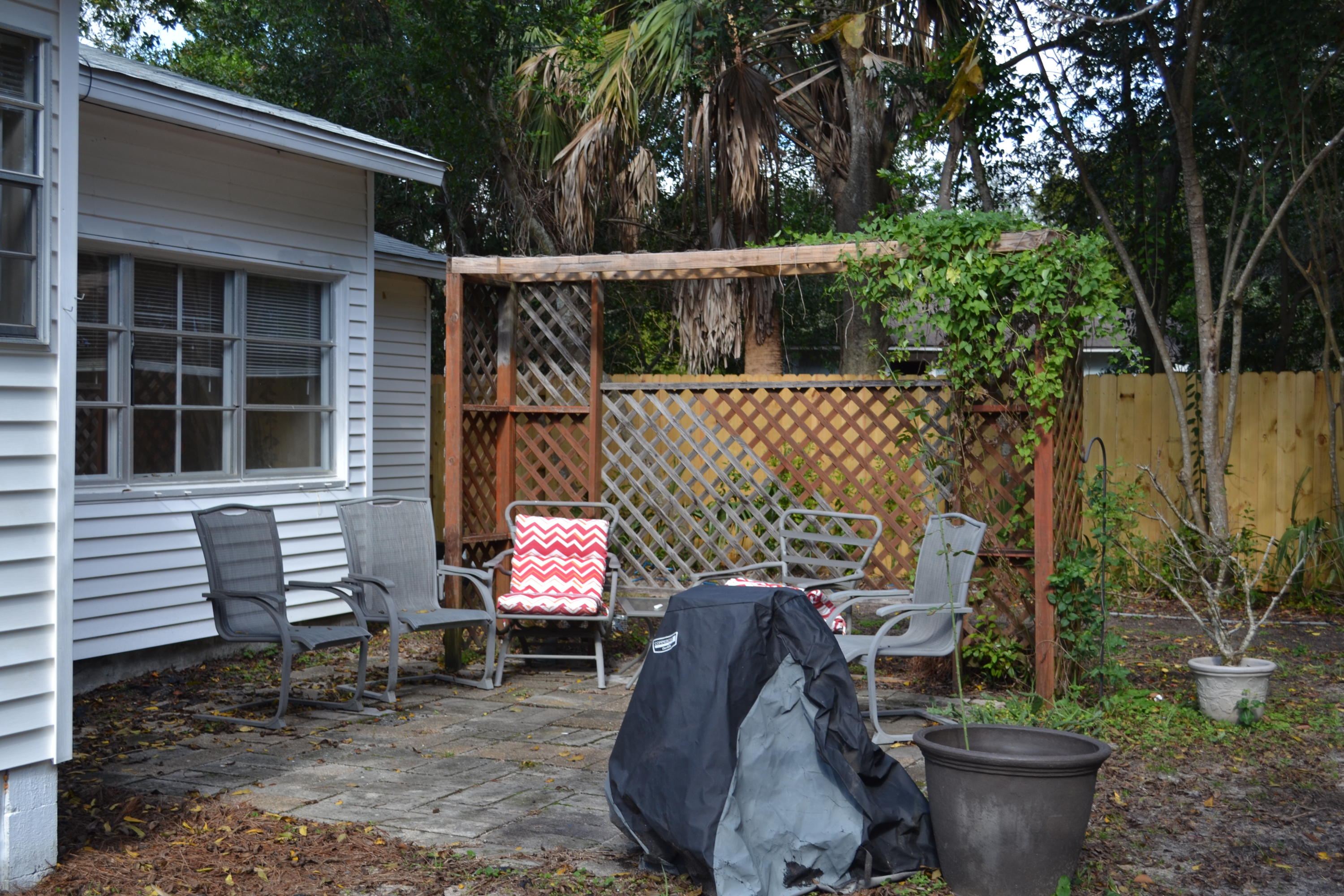 GARNIER BEACH LOT 4 BLK 8 - Residential