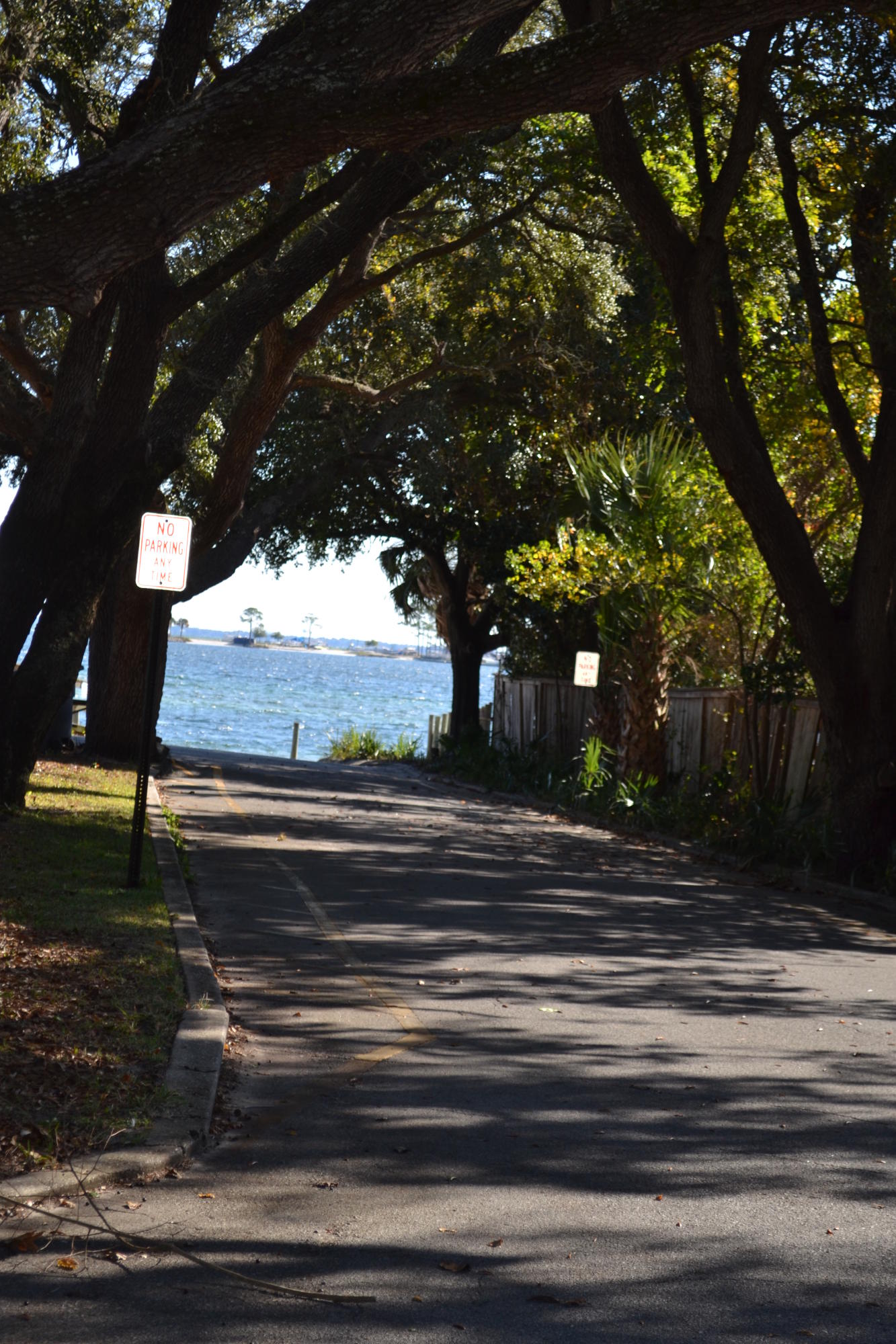 GARNIER BEACH LOT 4 BLK 8 - Residential