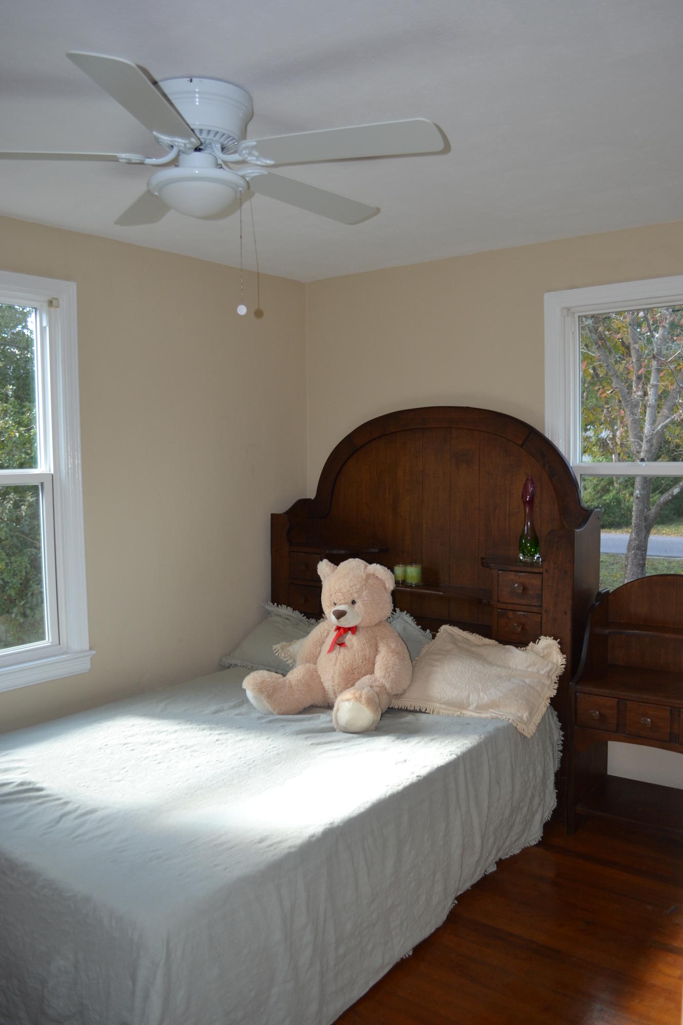 GARNIER BEACH LOT 4 BLK 8 - Residential