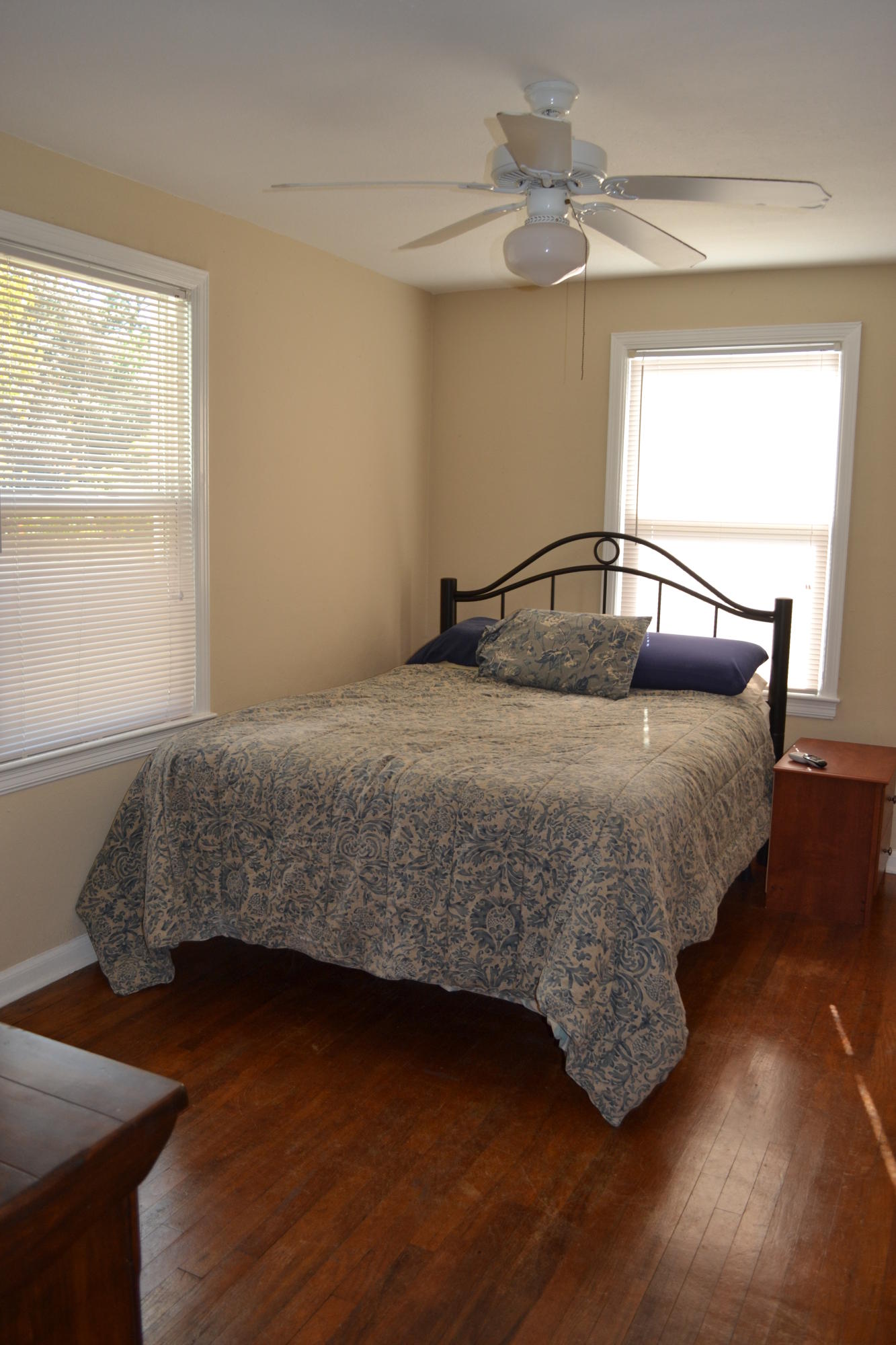 GARNIER BEACH LOT 4 BLK 8 - Residential