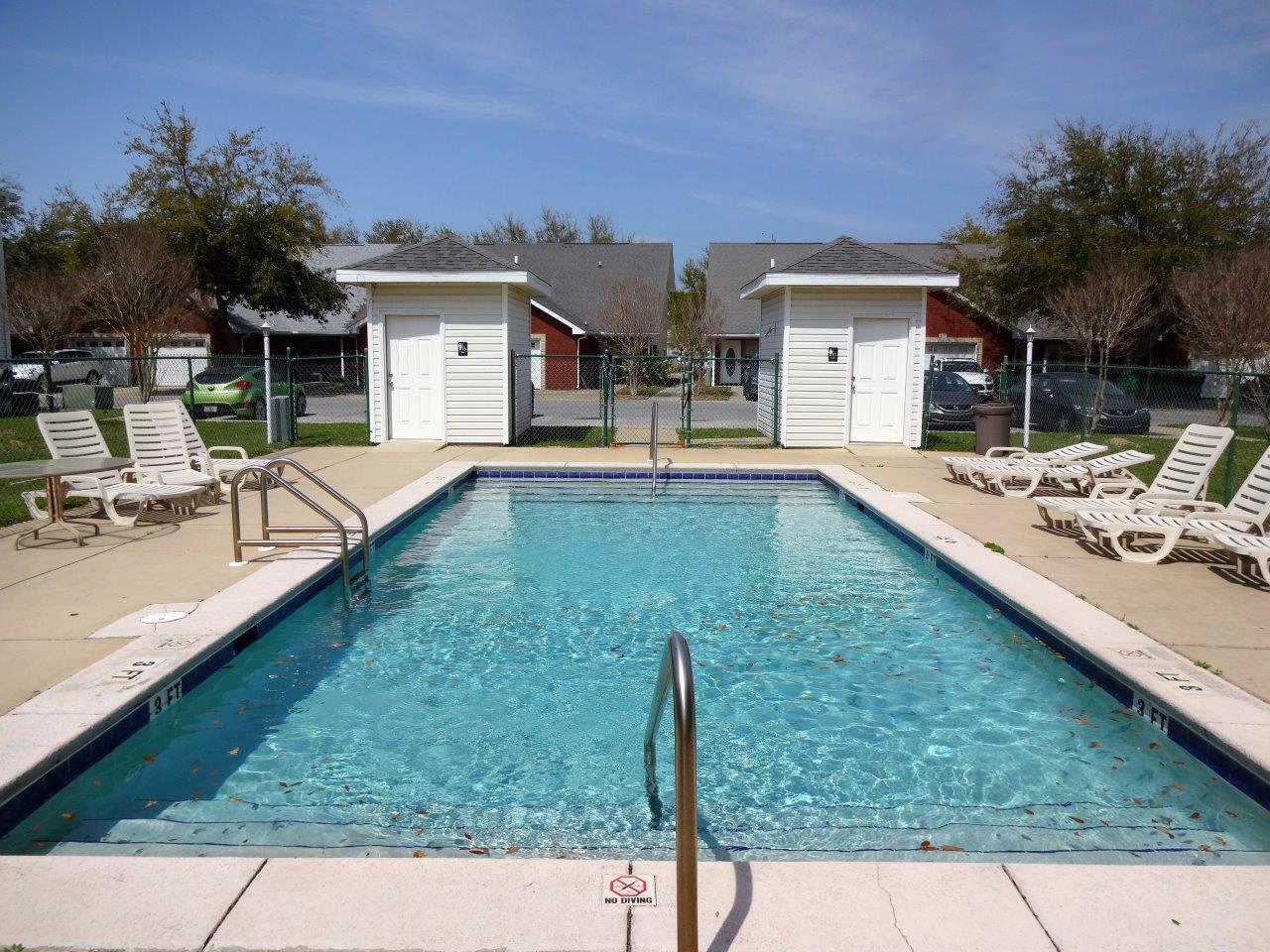 QUAIL HOLLOW - Residential