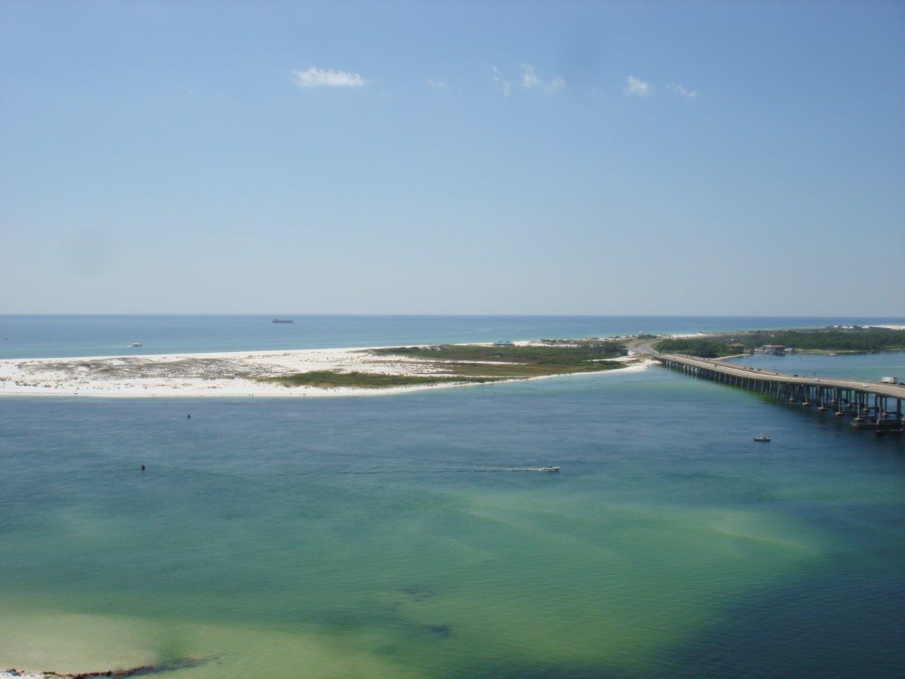 QUAIL HOLLOW - Residential