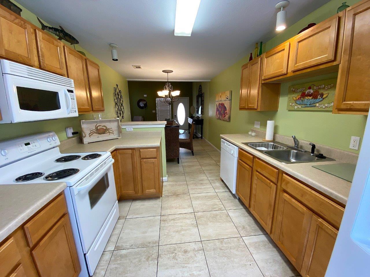 QUAIL HOLLOW - Residential