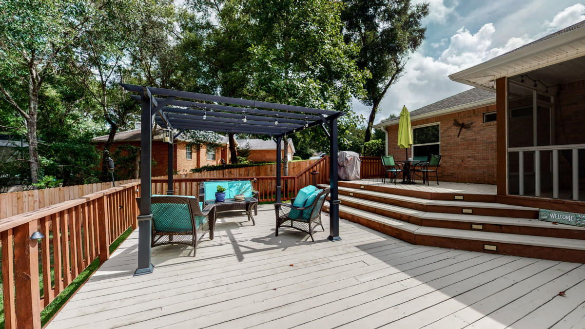 Rocky Bayou Country Club - Residential