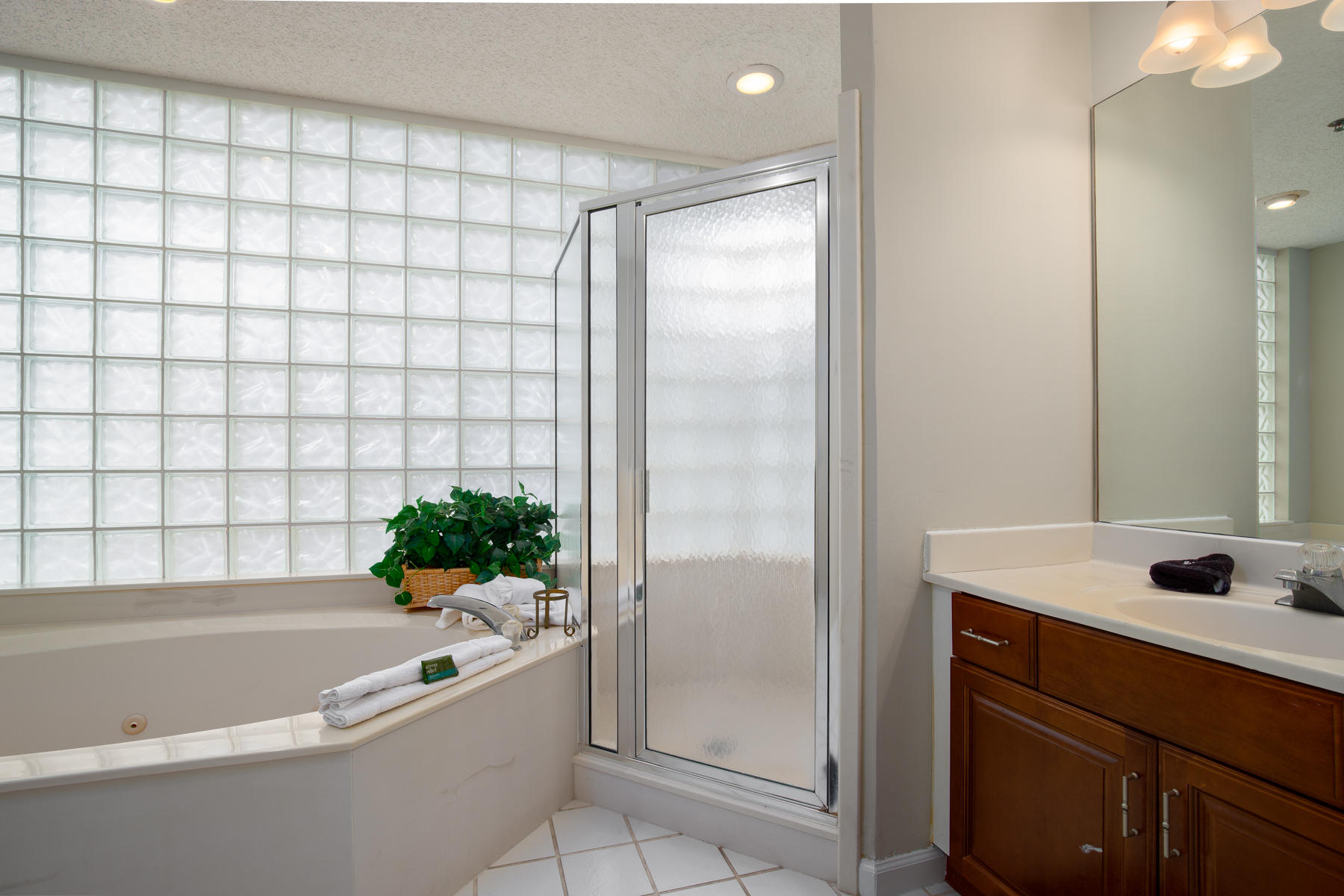 STERLING SANDS CONDO - Residential