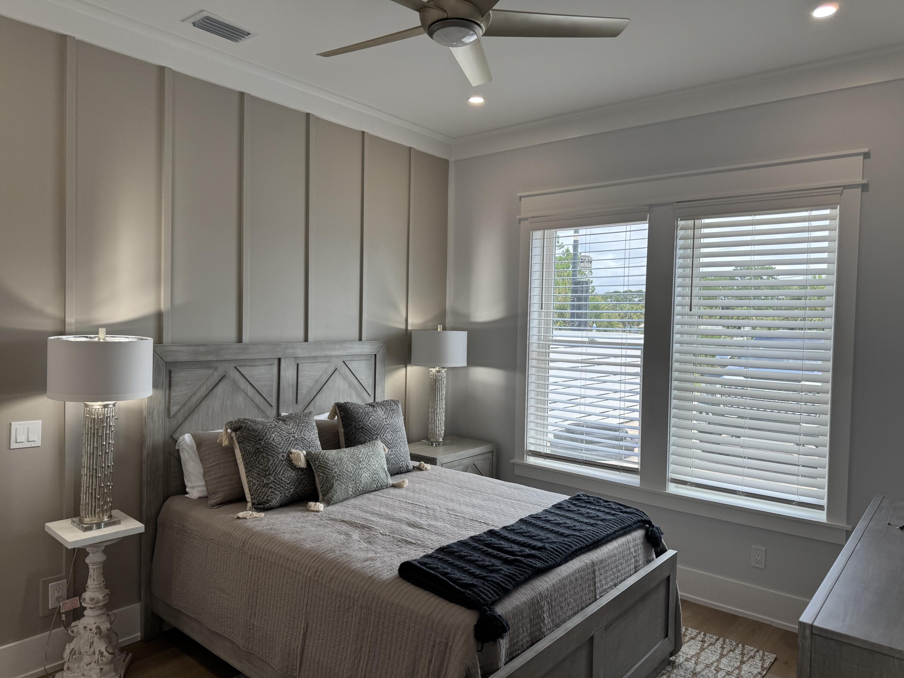 LULLWATER BEACH - Residential