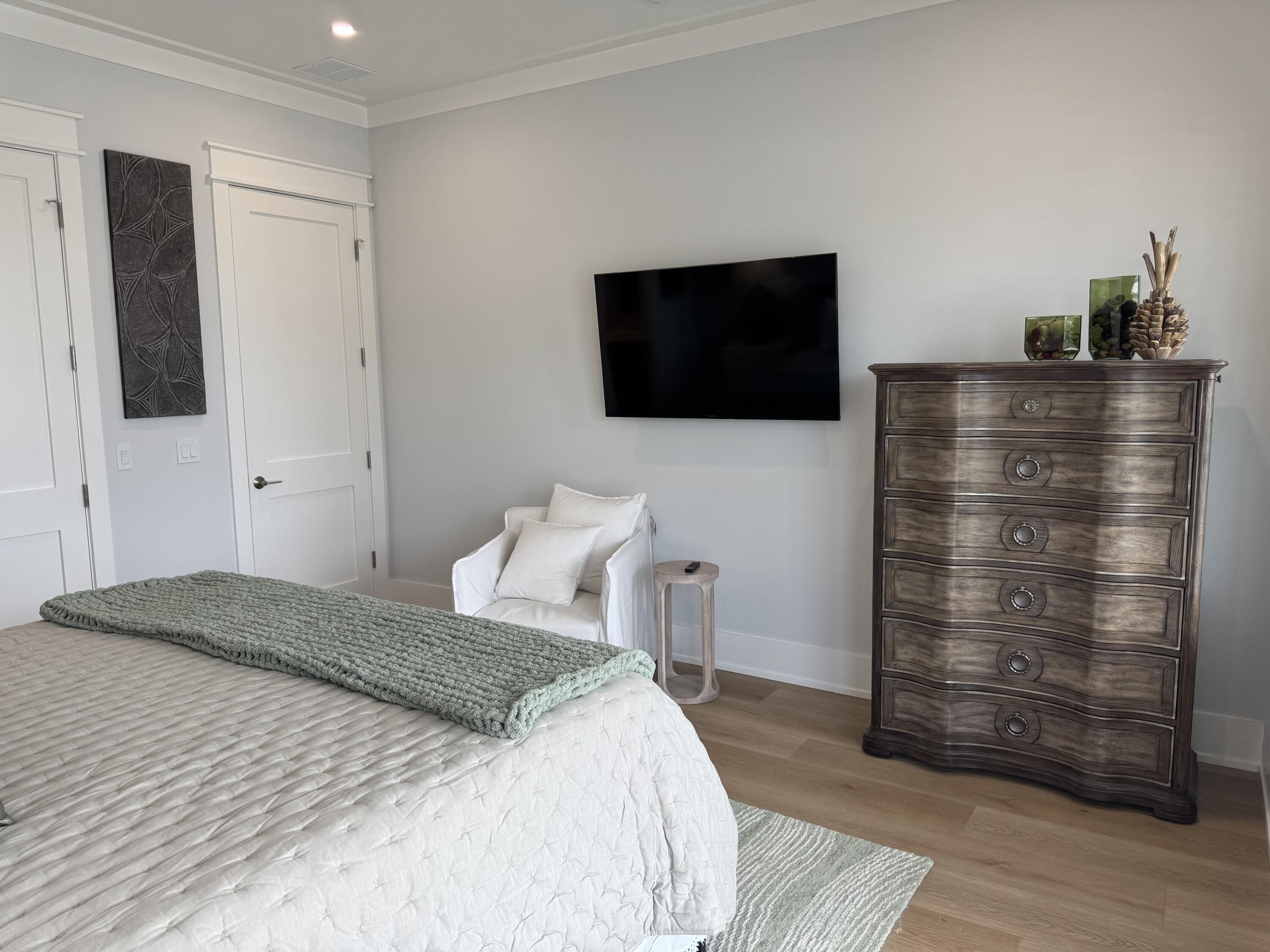 LULLWATER BEACH - Residential