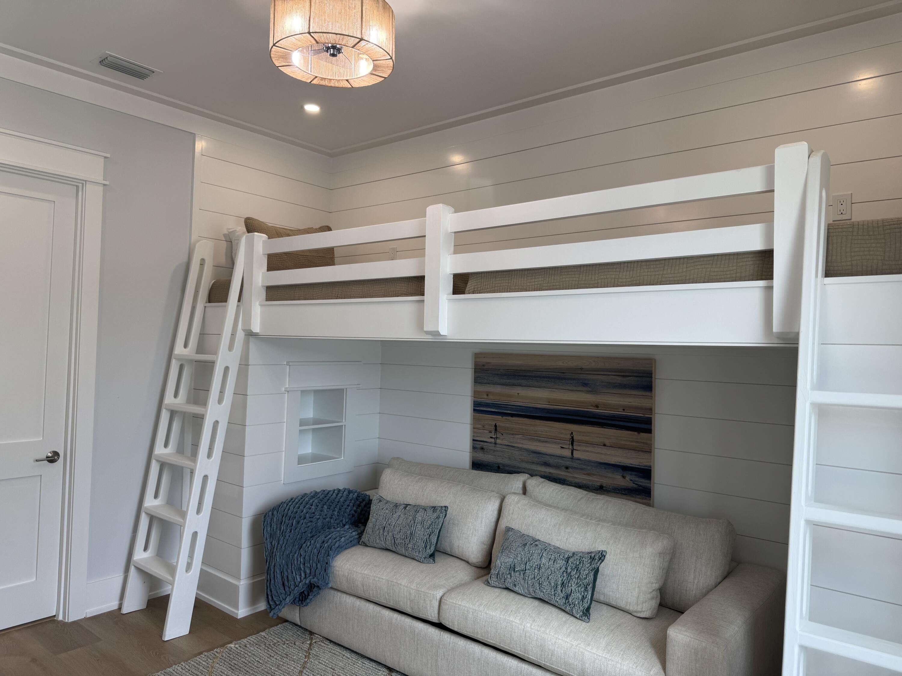 LULLWATER BEACH - Residential