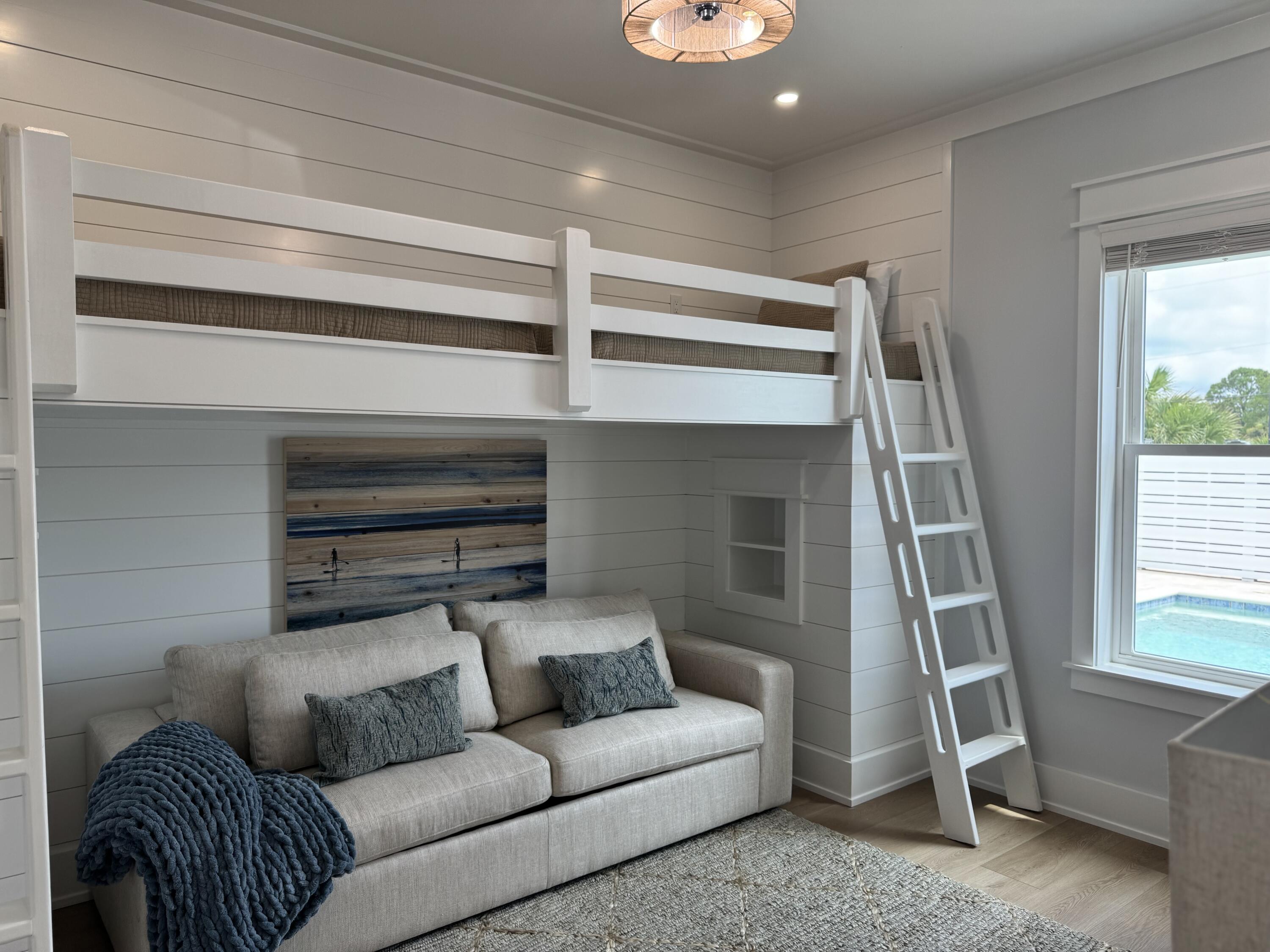 LULLWATER BEACH - Residential