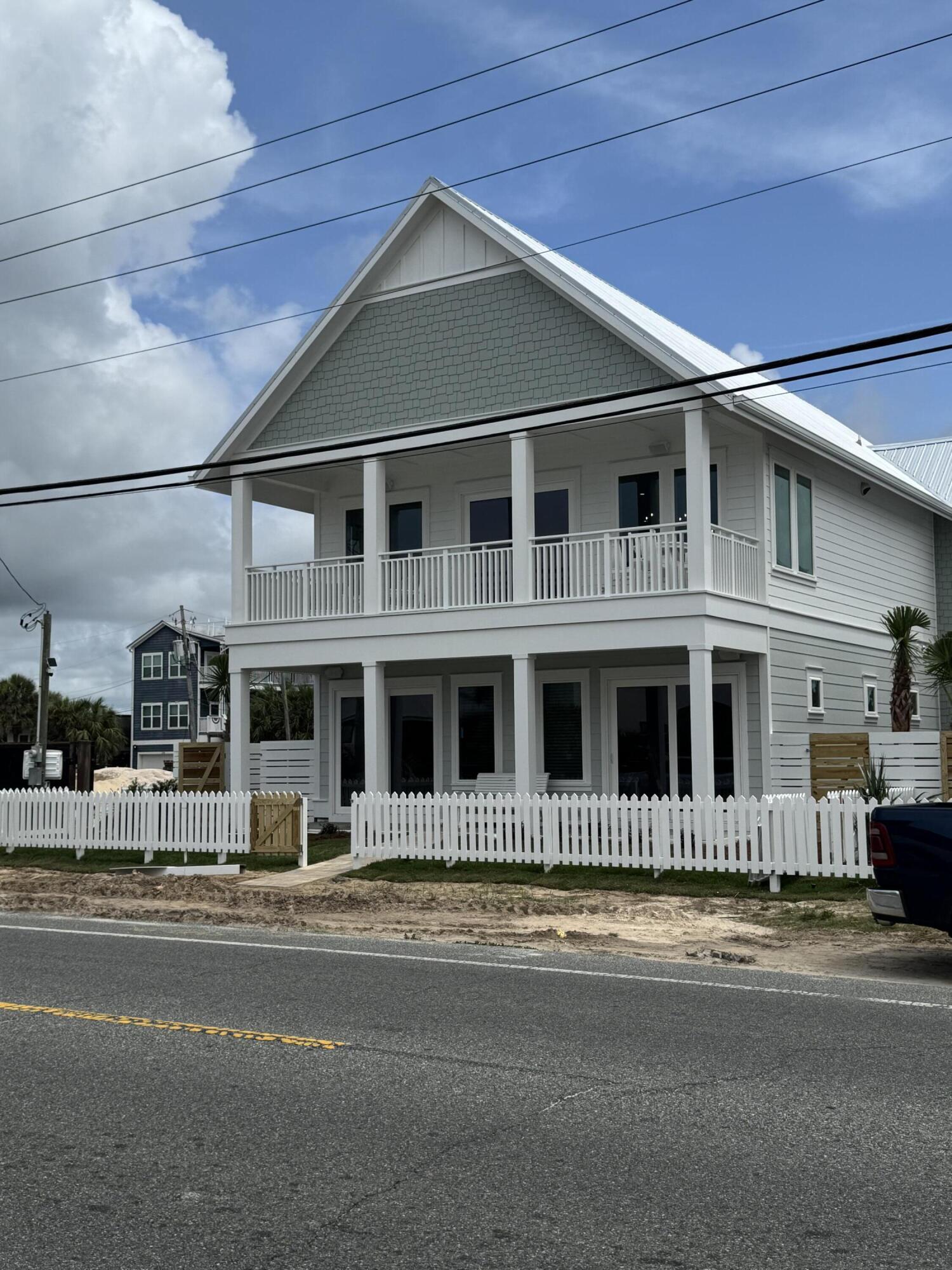 LULLWATER BEACH - Residential