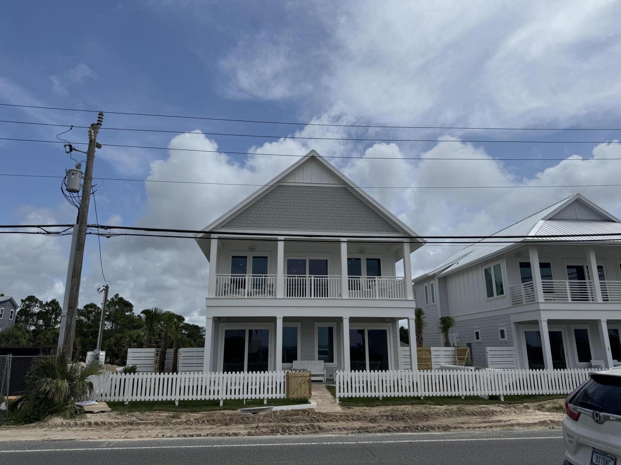 LULLWATER BEACH - Residential
