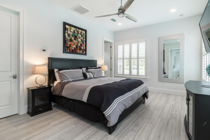 BAYTOWNE AVENUE / Raven Oaks - Residential