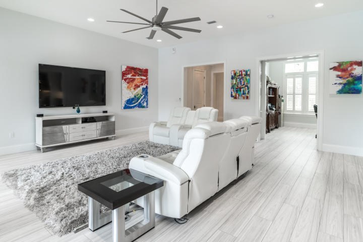 BAYTOWNE AVENUE / Raven Oaks - Residential