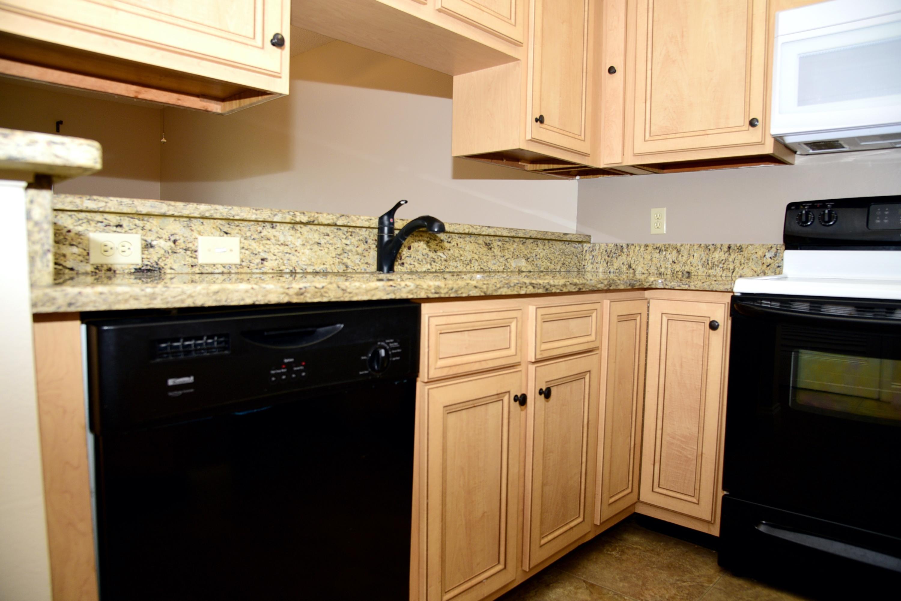 LAKESIDE CONDO AT BLUEWATER BAY - Residential Lease