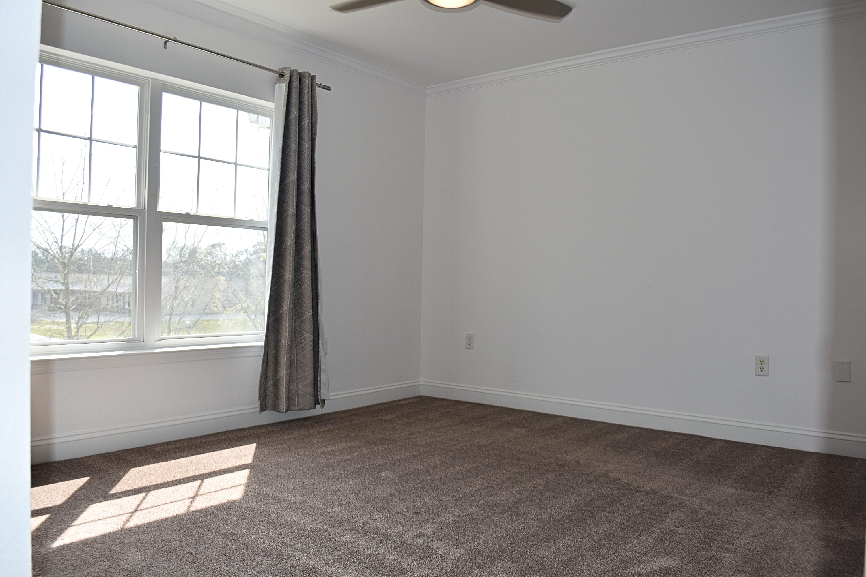VERANDAS OF FREEPORT, THE - Residential Lease