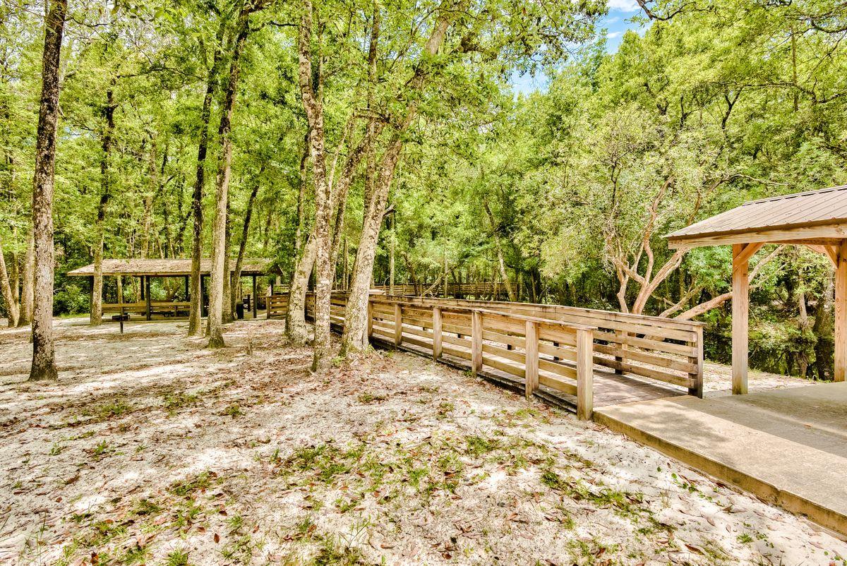 MAGNOLIA BAY ESTATES - Land